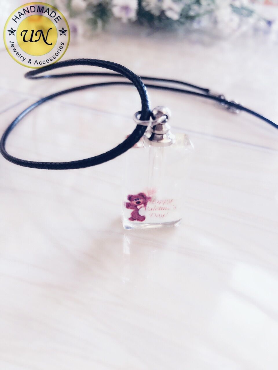 Dây chuyền khắc tên hạt gạo theo yêu cầu, sản phẩm đa dạng về mẫu mã, kích cỡ, màu sắc, chất lượng tốt, vui lòng inbox để shop tư vấn thêm