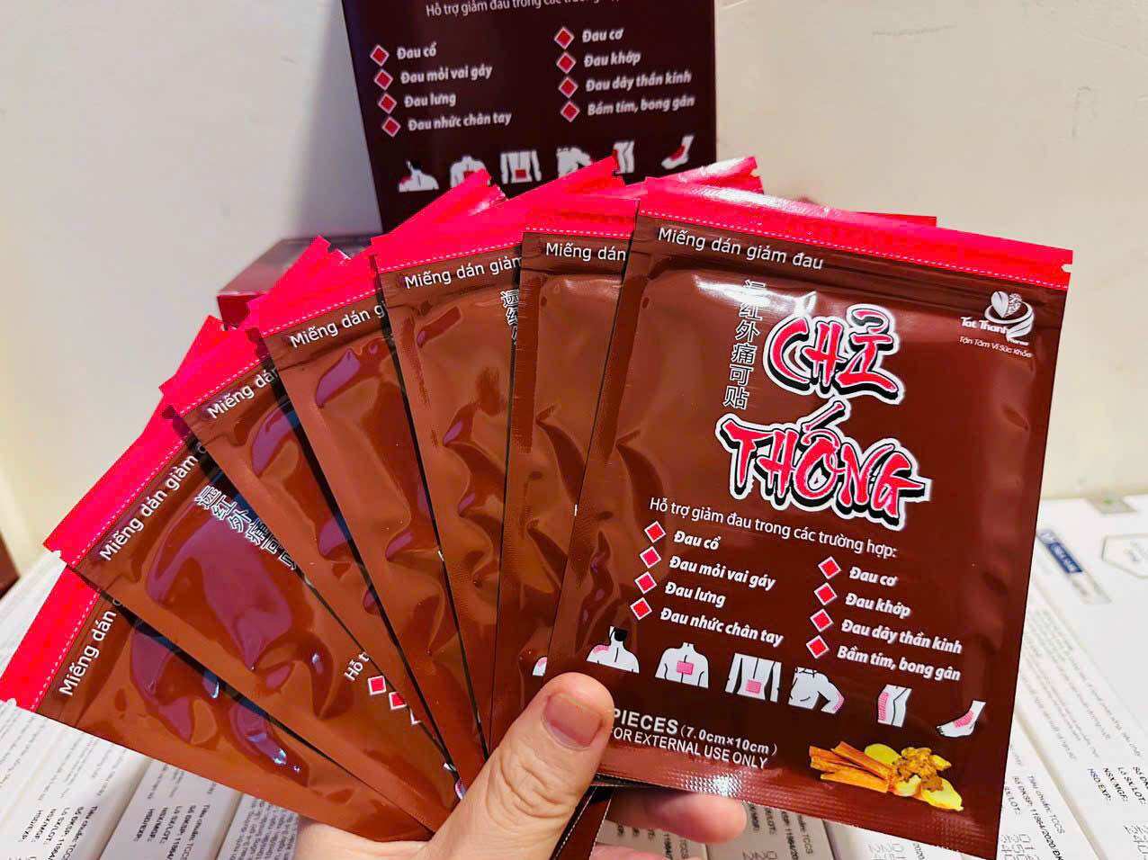 Cao dán giảm đau Chỉ Thống Tất Thành Pharma 5 miếng dán/ túi