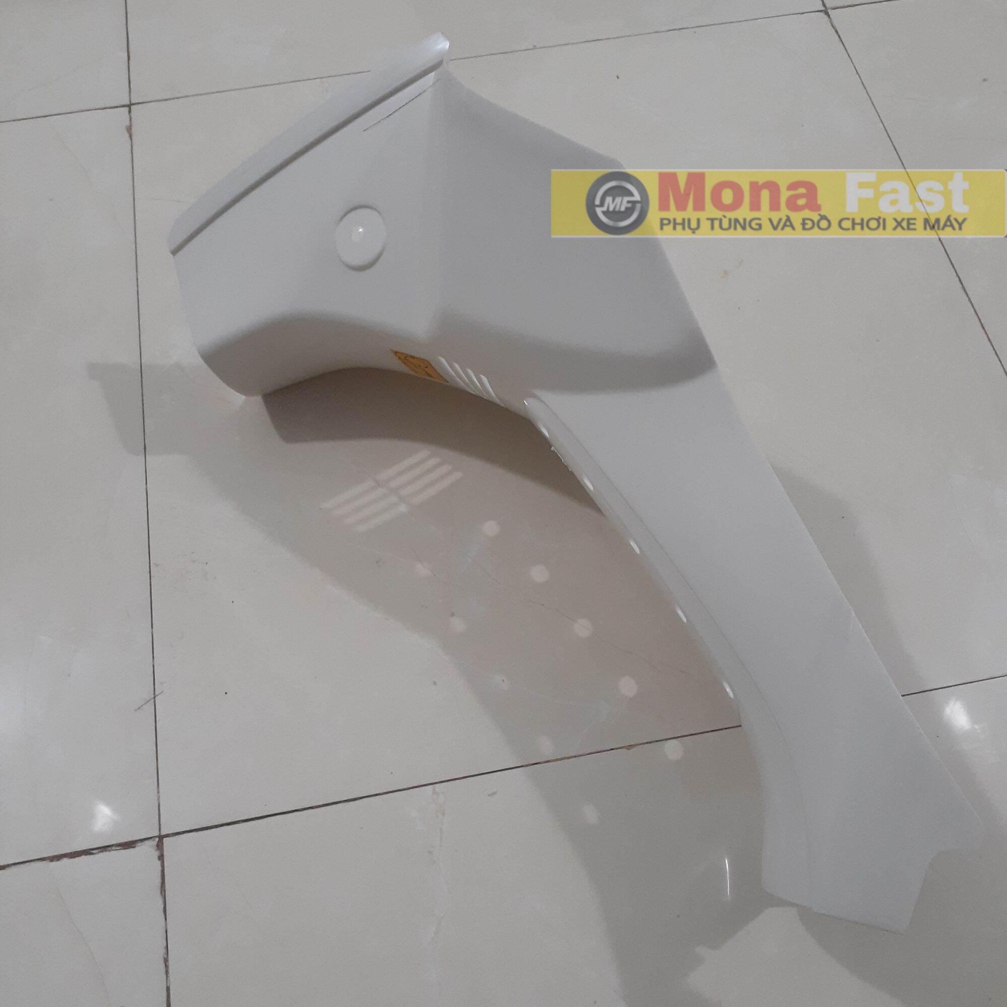 Yếm cắt xe Dream đen trắng