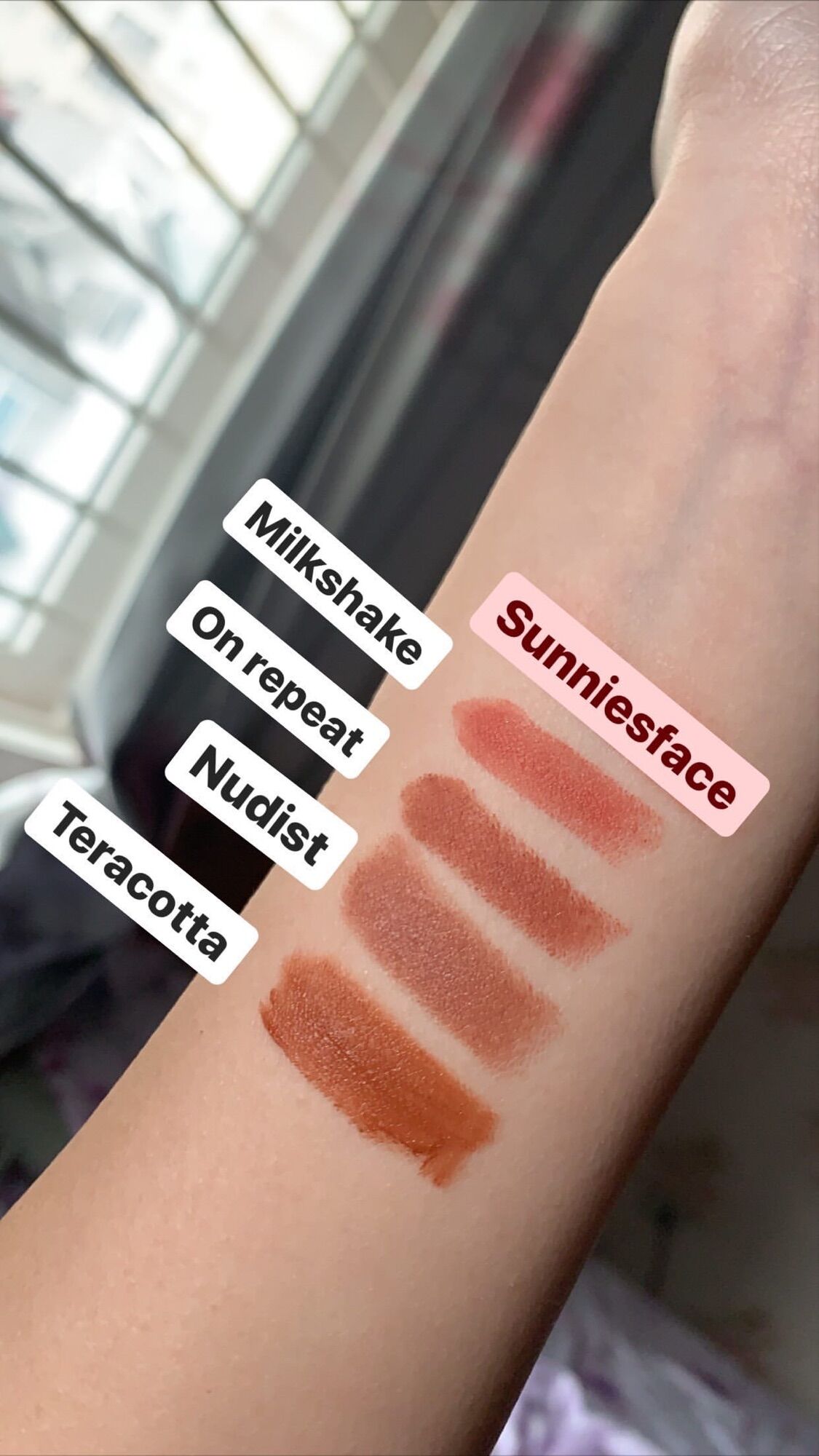 Son thỏi Sunnies Face Nudist