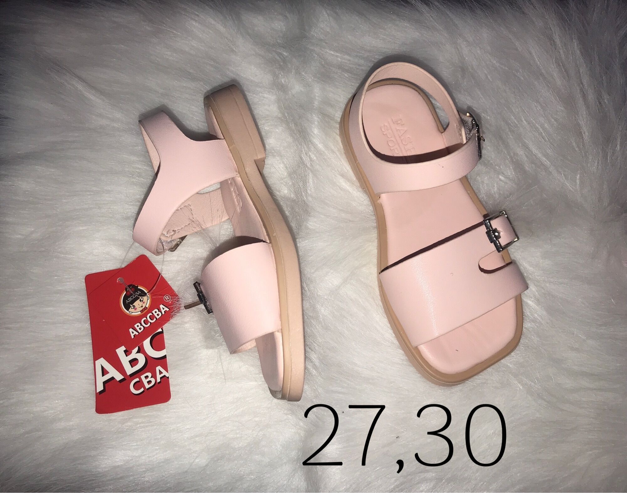 Giày sandal hồng bé gái