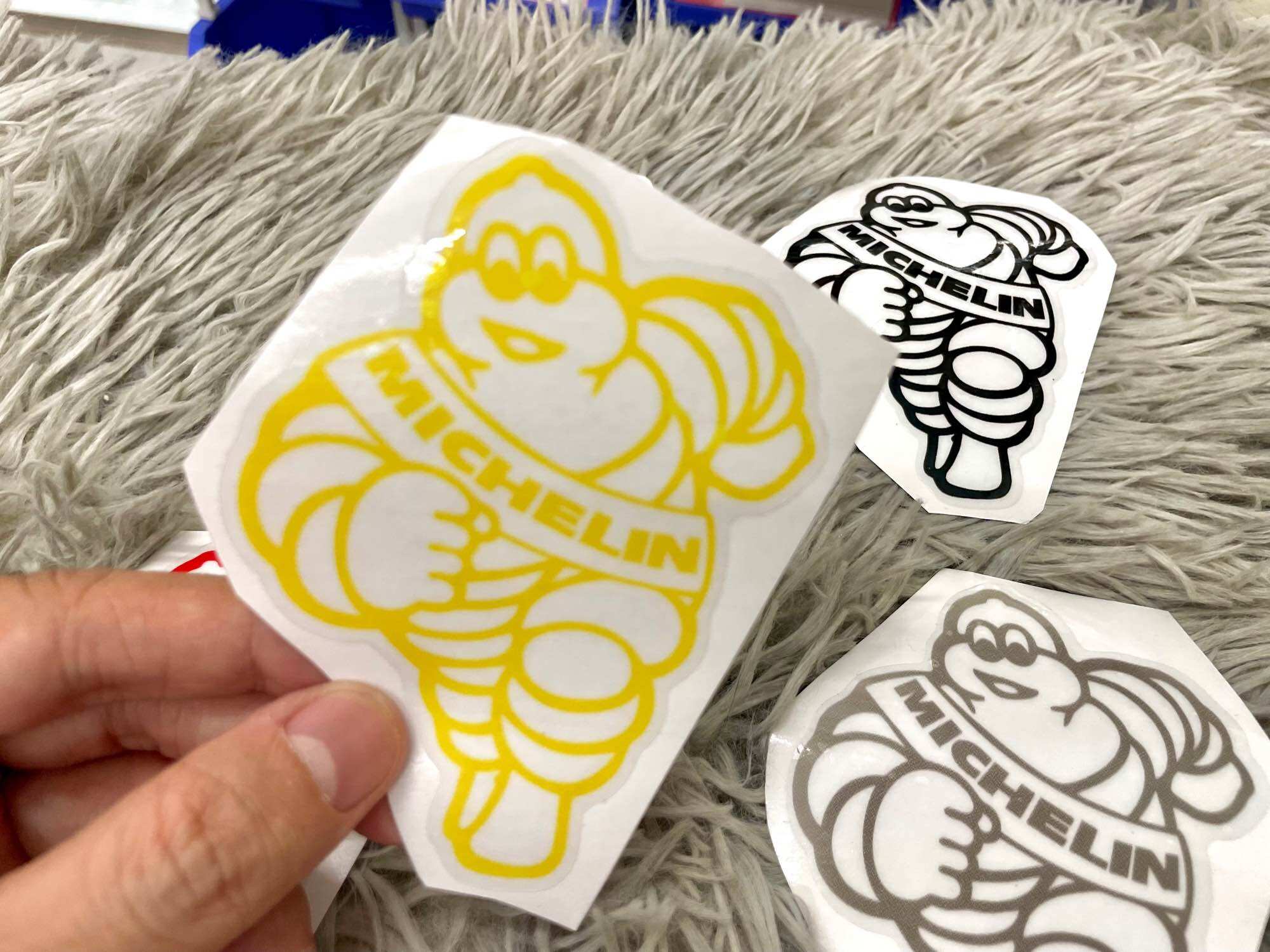 Tem logo Michelin nền trong sắc nét (giá 1 tem₫