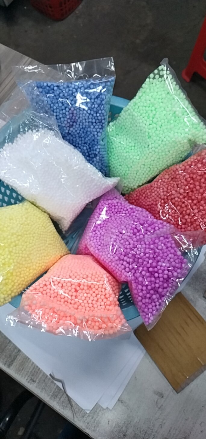 Hạt xốp màu bỏ vào hộp quà tặng- 2 túi hạt xốp