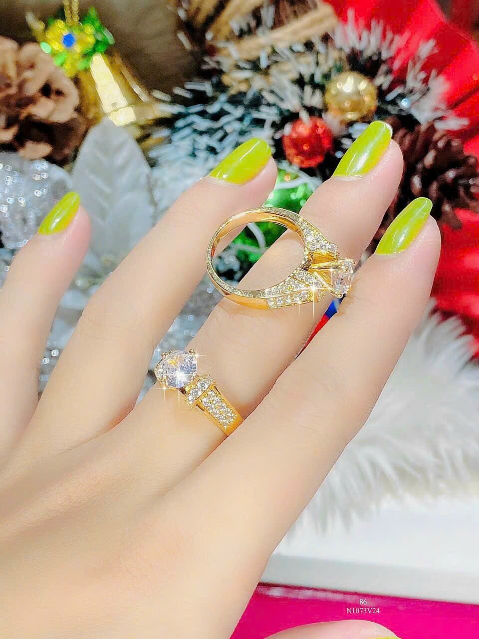 nhẫn đá hột cao cho nữ