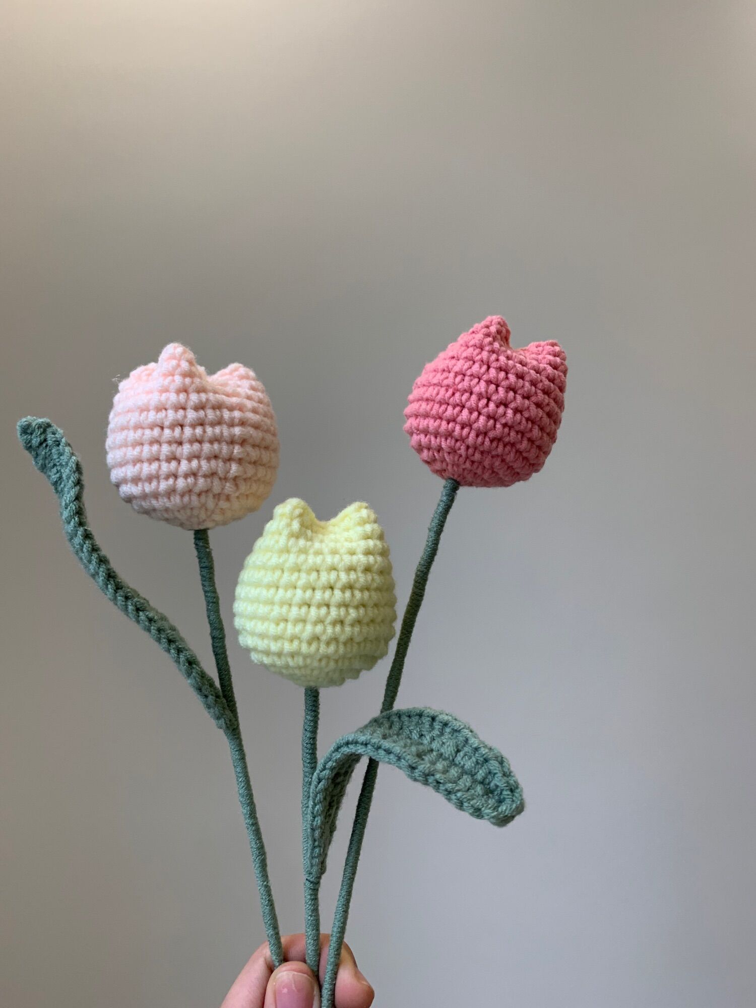 (Lẻ 1 bông) Hoa tulip bằng len handmade