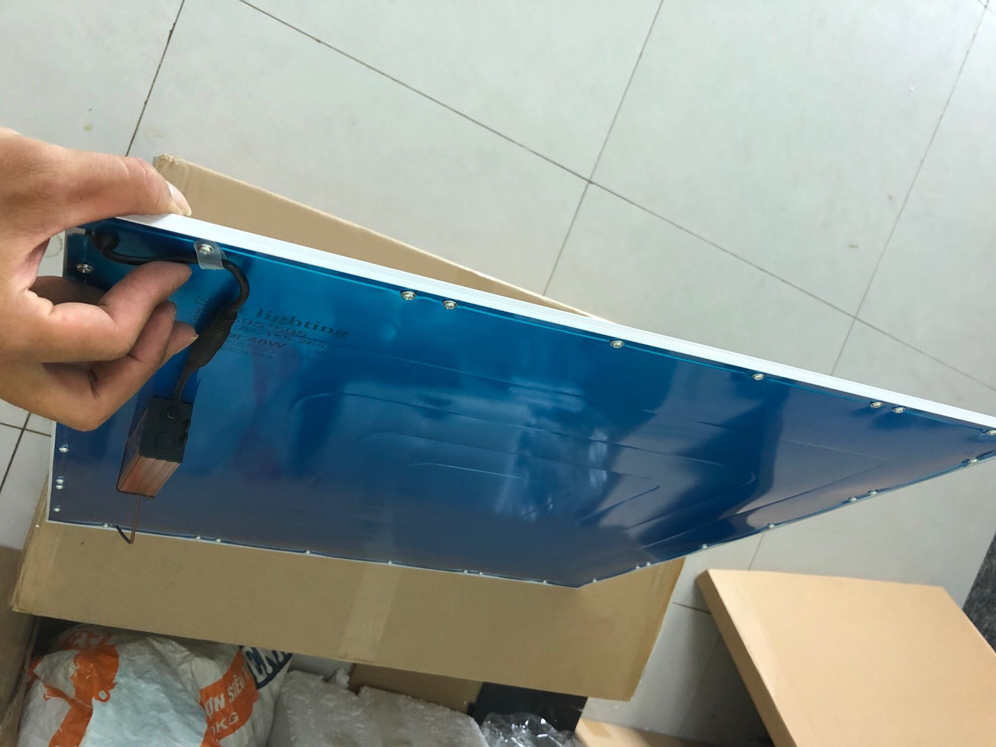 ĐÈN LED Panel 600x600 48W ĐÈN LED ÂM TRẦN THẠCH CAO Lắp trần thả