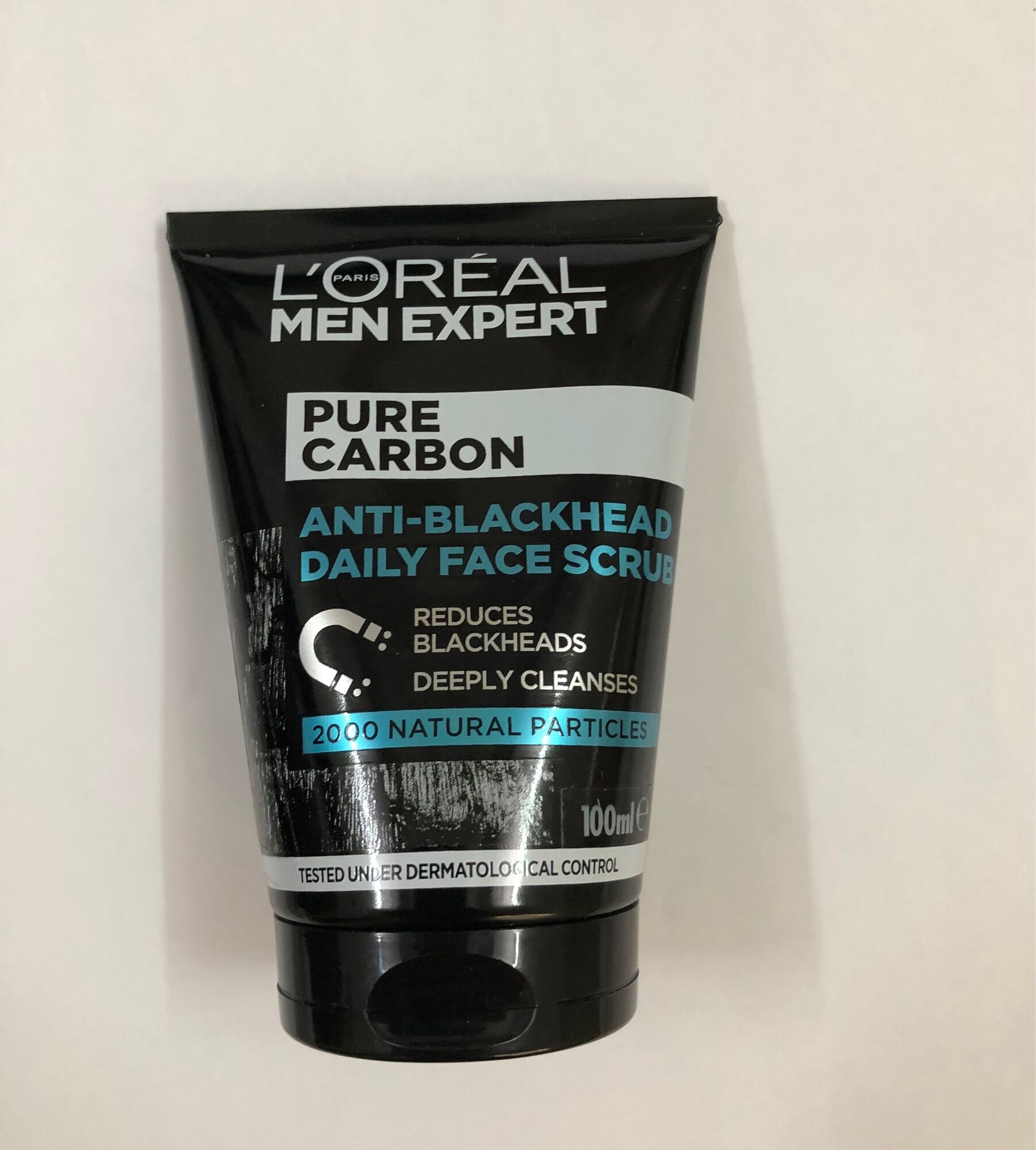 Sữa rửa mặt nam L'Oreal Men Expert Pure Carbon - Anti-Blackhead Daily Face Scrub 100ml