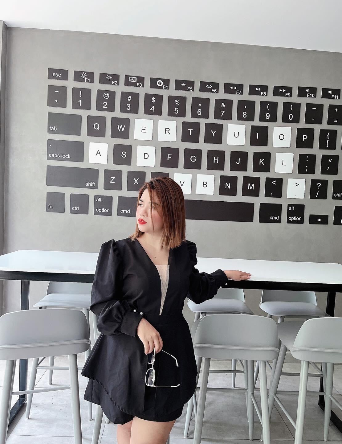 Jum áo pelum sang trọng cổ v