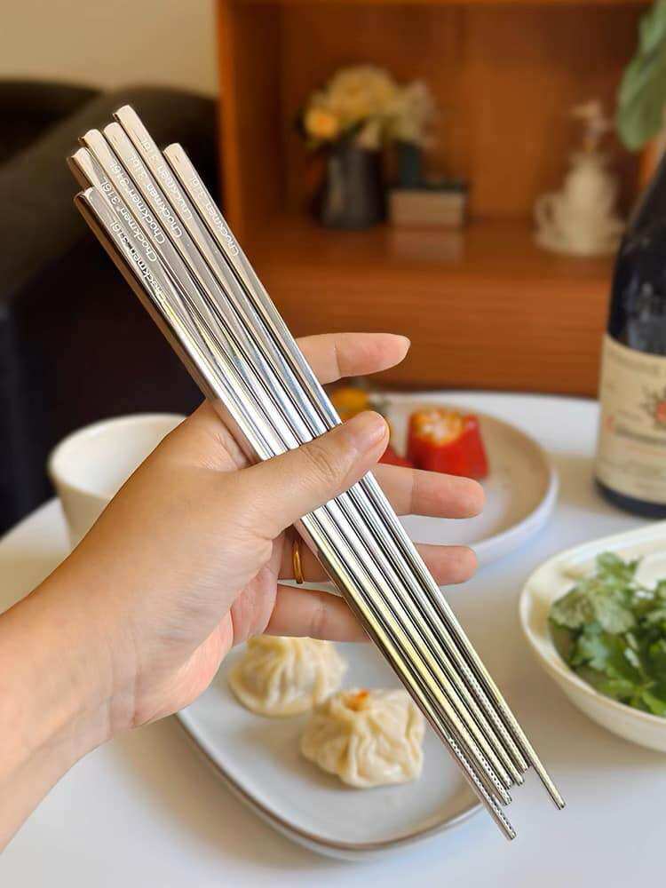 Set 10 đôi đũa inox 316 Chockmen đầu đũa có độ ma sát chống trơn trượt khi gắp đồ ăn, đũa sạch, vô trùng
