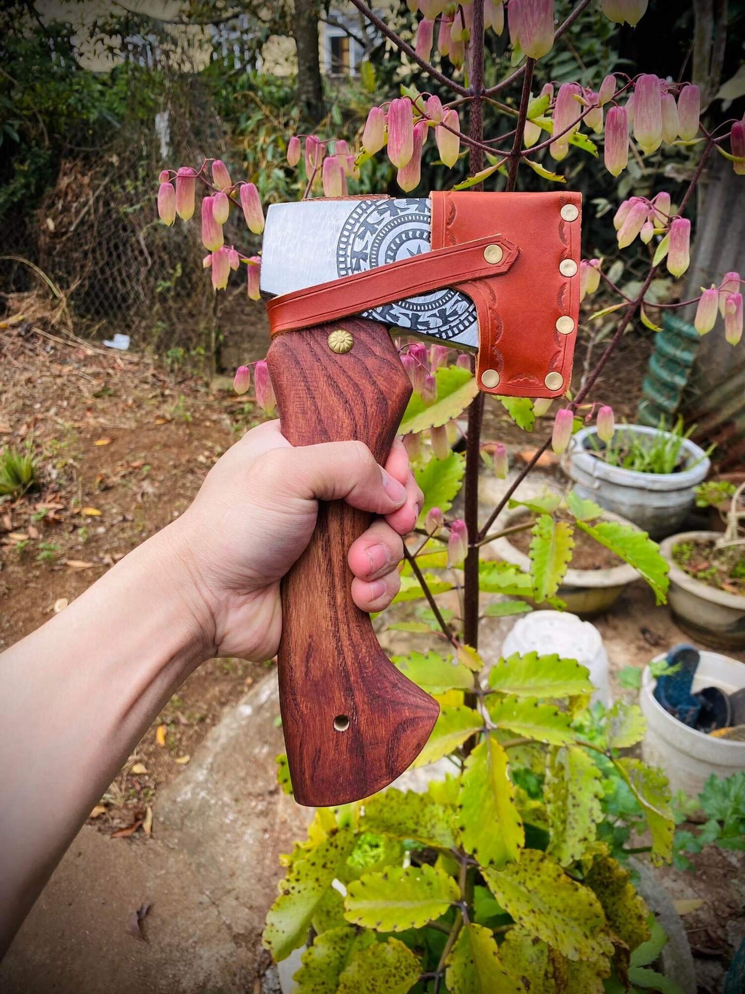 Rìu viking handmade Việt Nam kèm bao da
