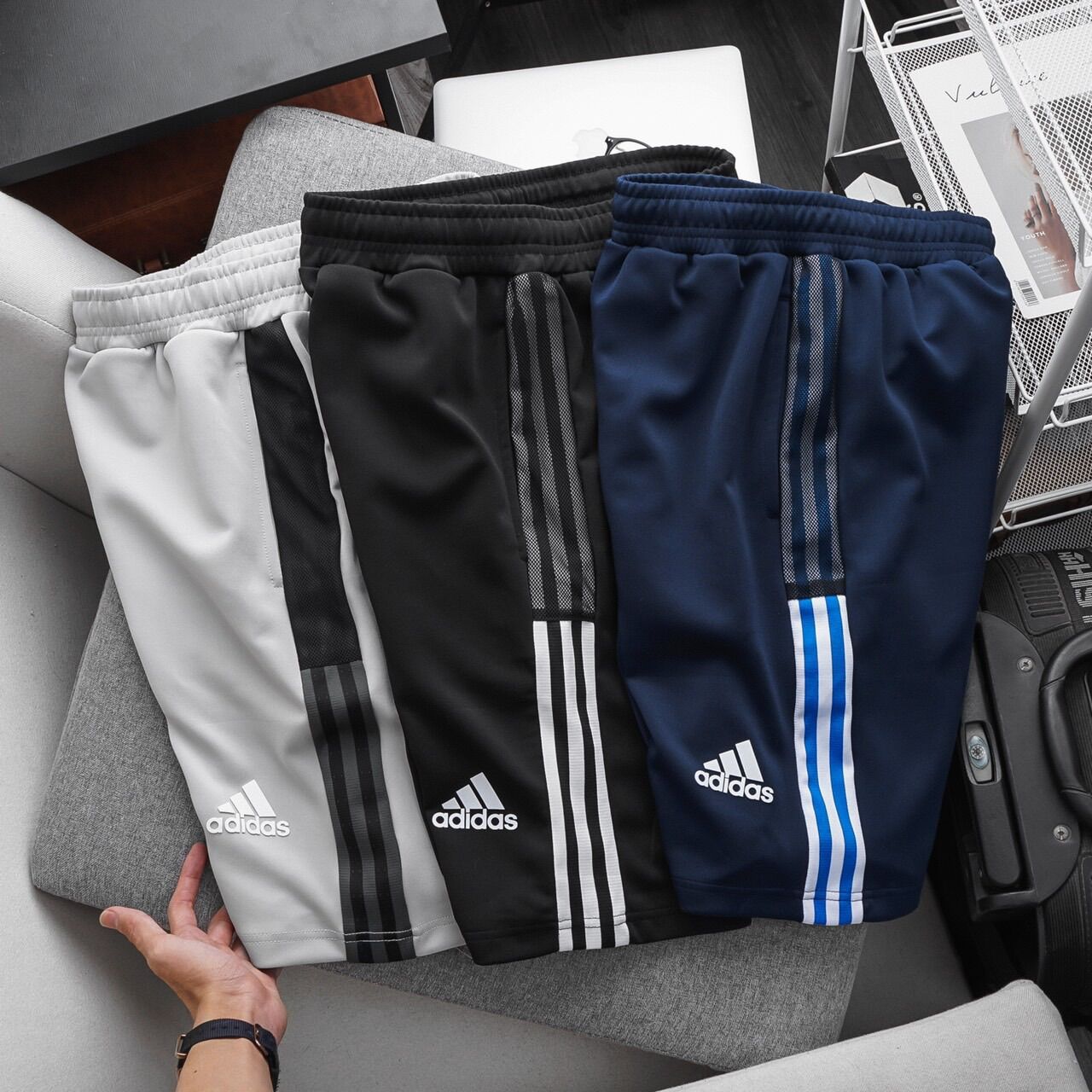 Quần SHORT Adidass phản quang mới onweb dư xịn
