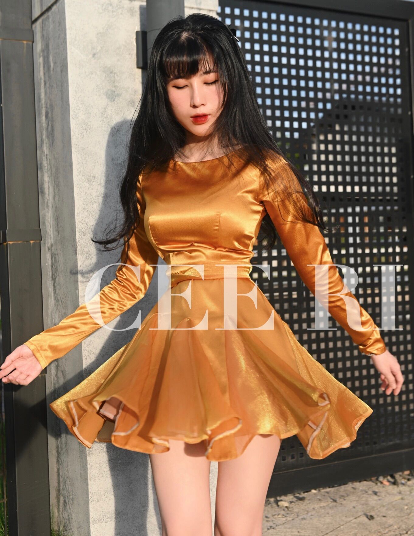 Váy lụa dáng ngắn xoè - có lớp lót ( Ảnh thật - Chính chủ CEE RI )