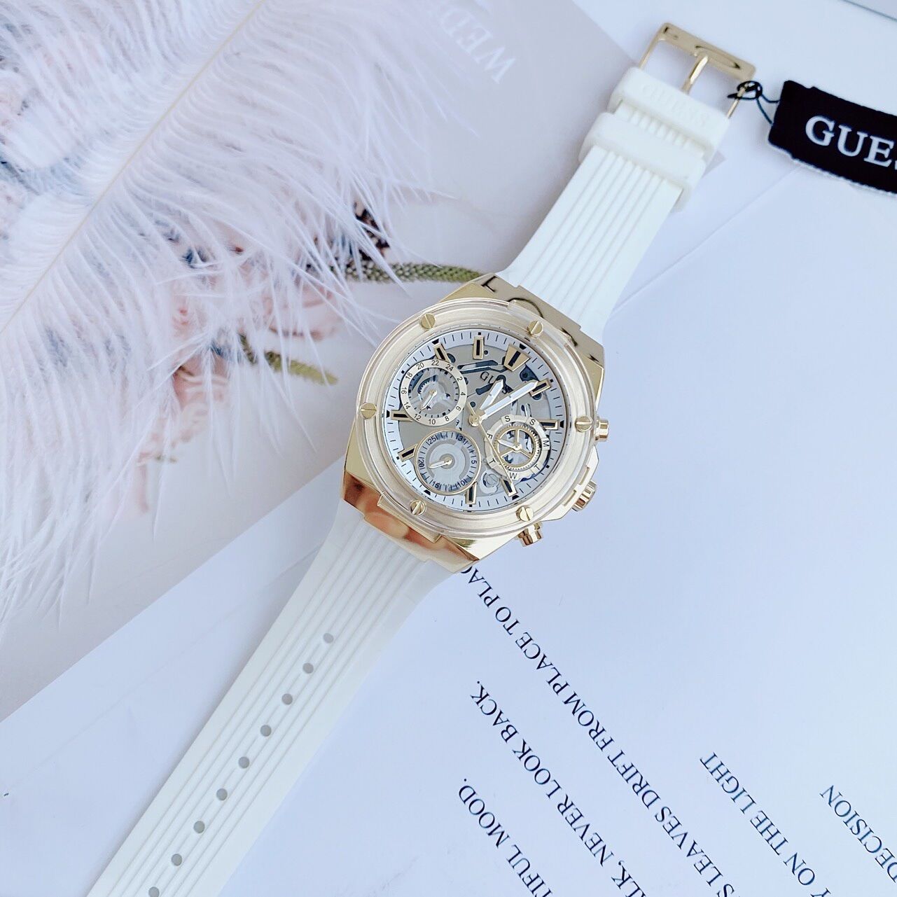 Đồng Hồ Nữ Guess Size 39
