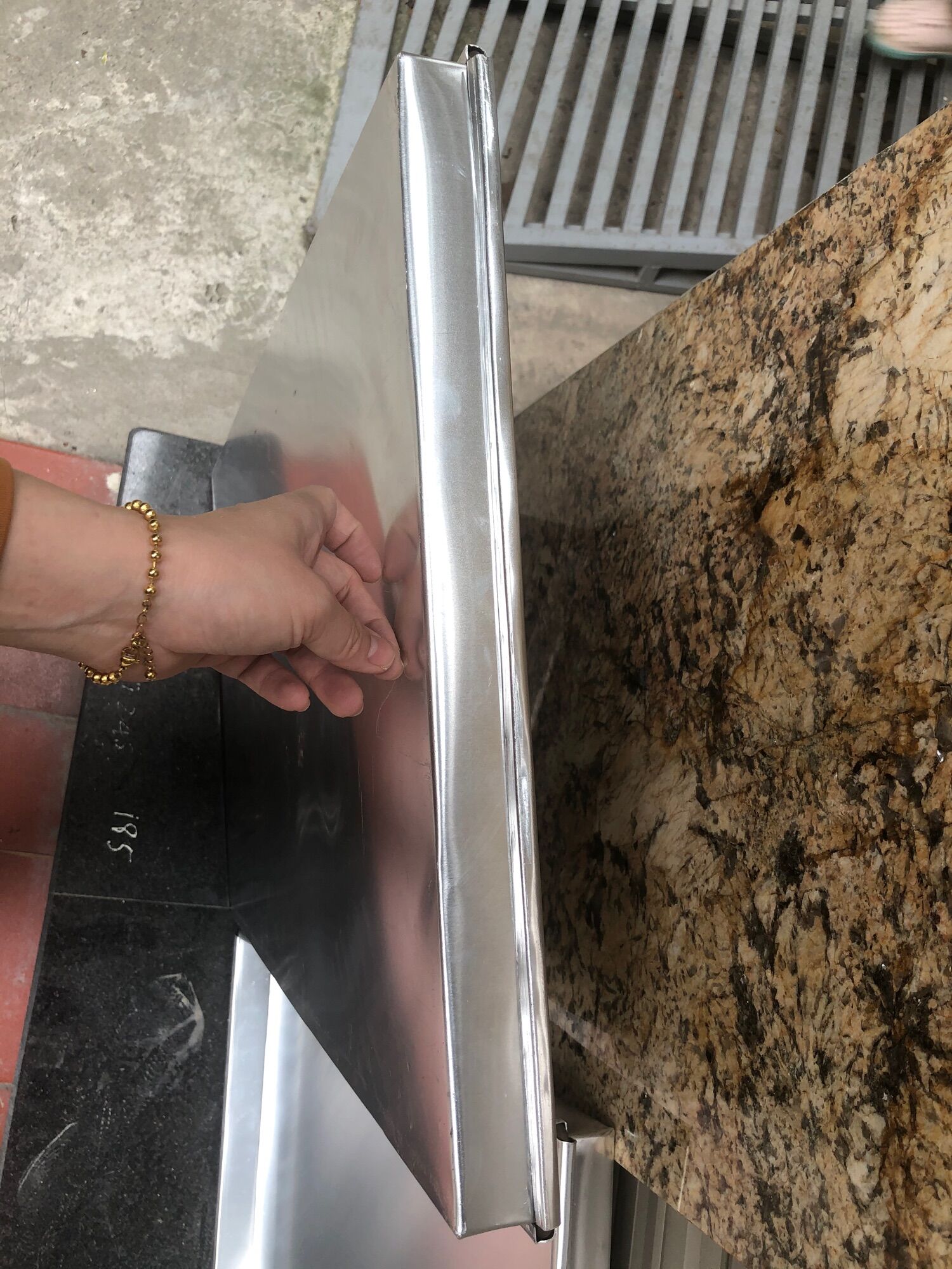 Khay nướng bánh bông lan cuộn