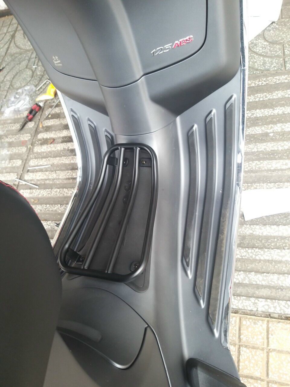 Baga sàn Vespa