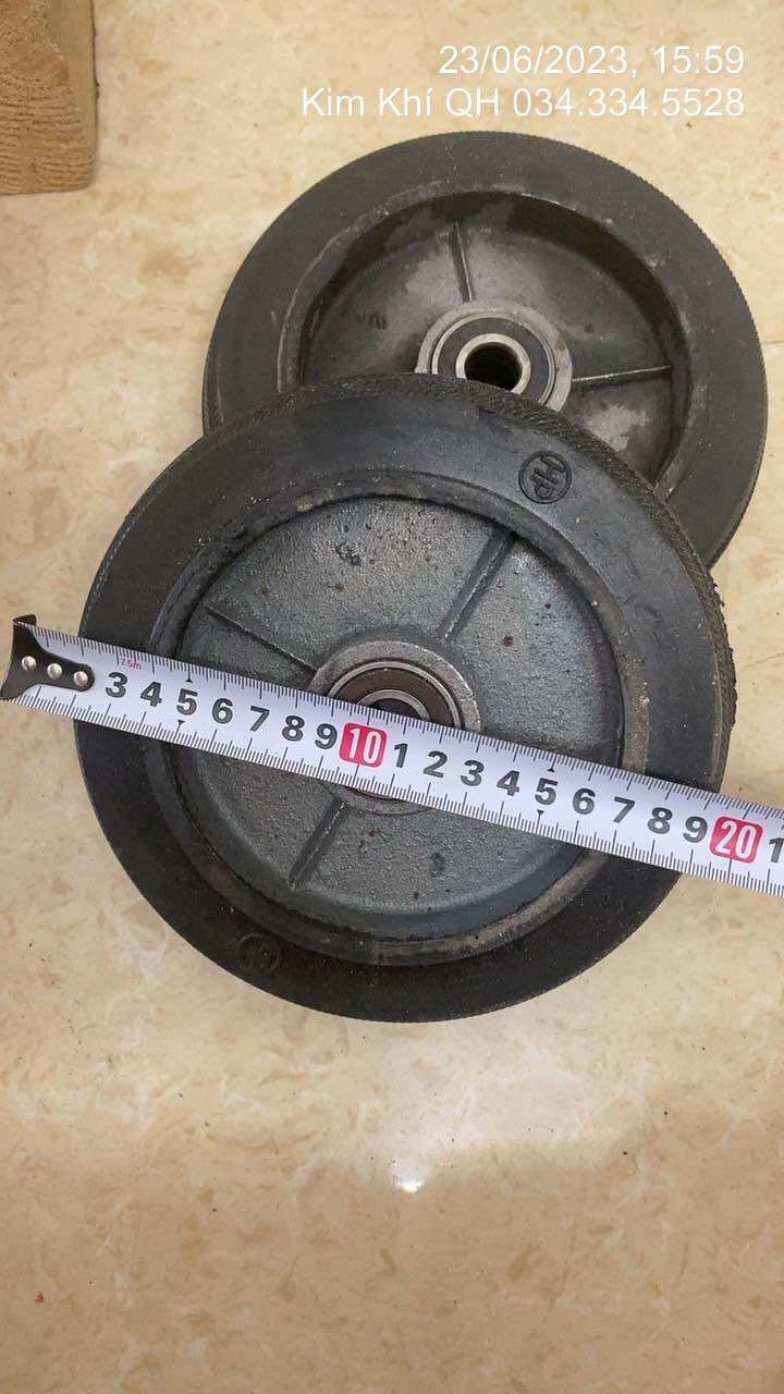 Bánh Xe cao su lõi Gang đường kính 20 cm
