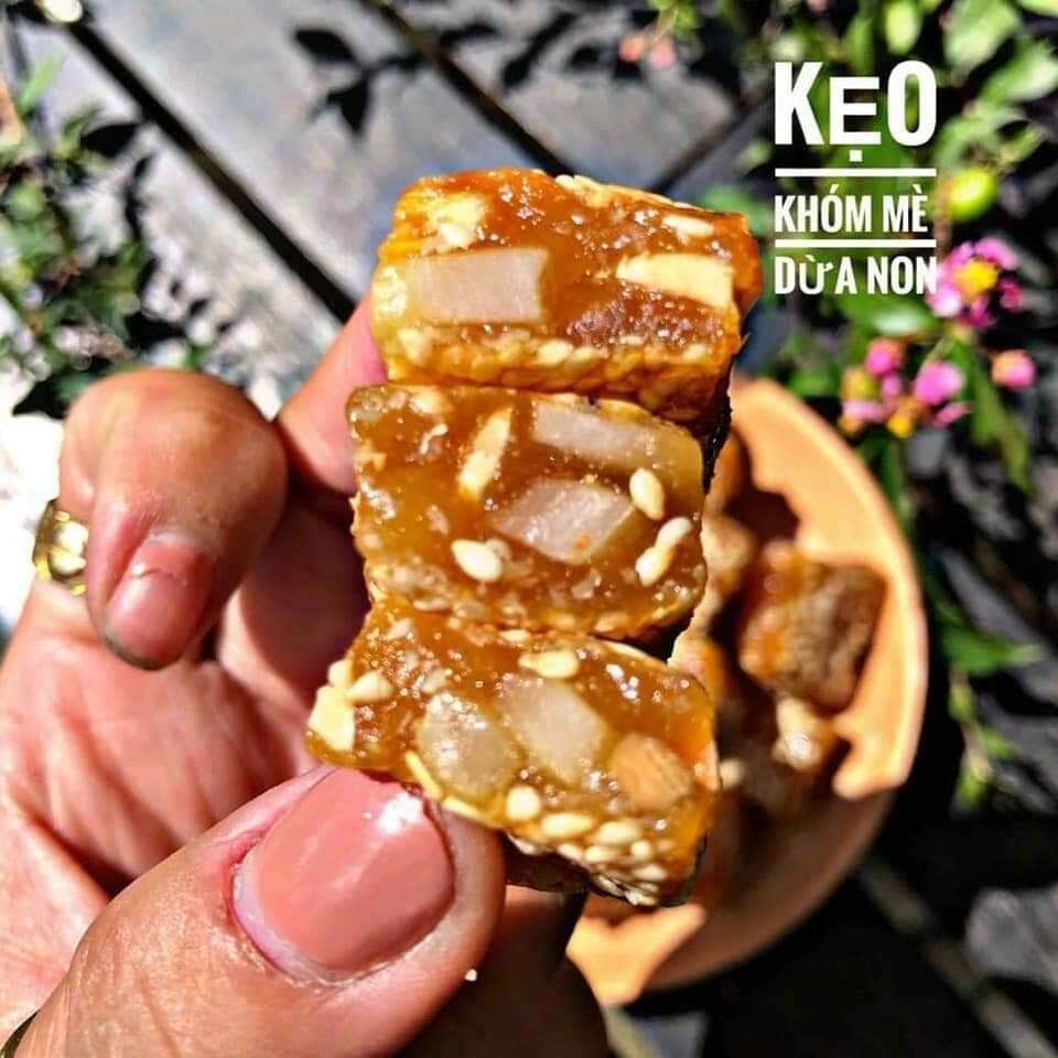 Kẹo khóm mè dừa non nhà làm 500g