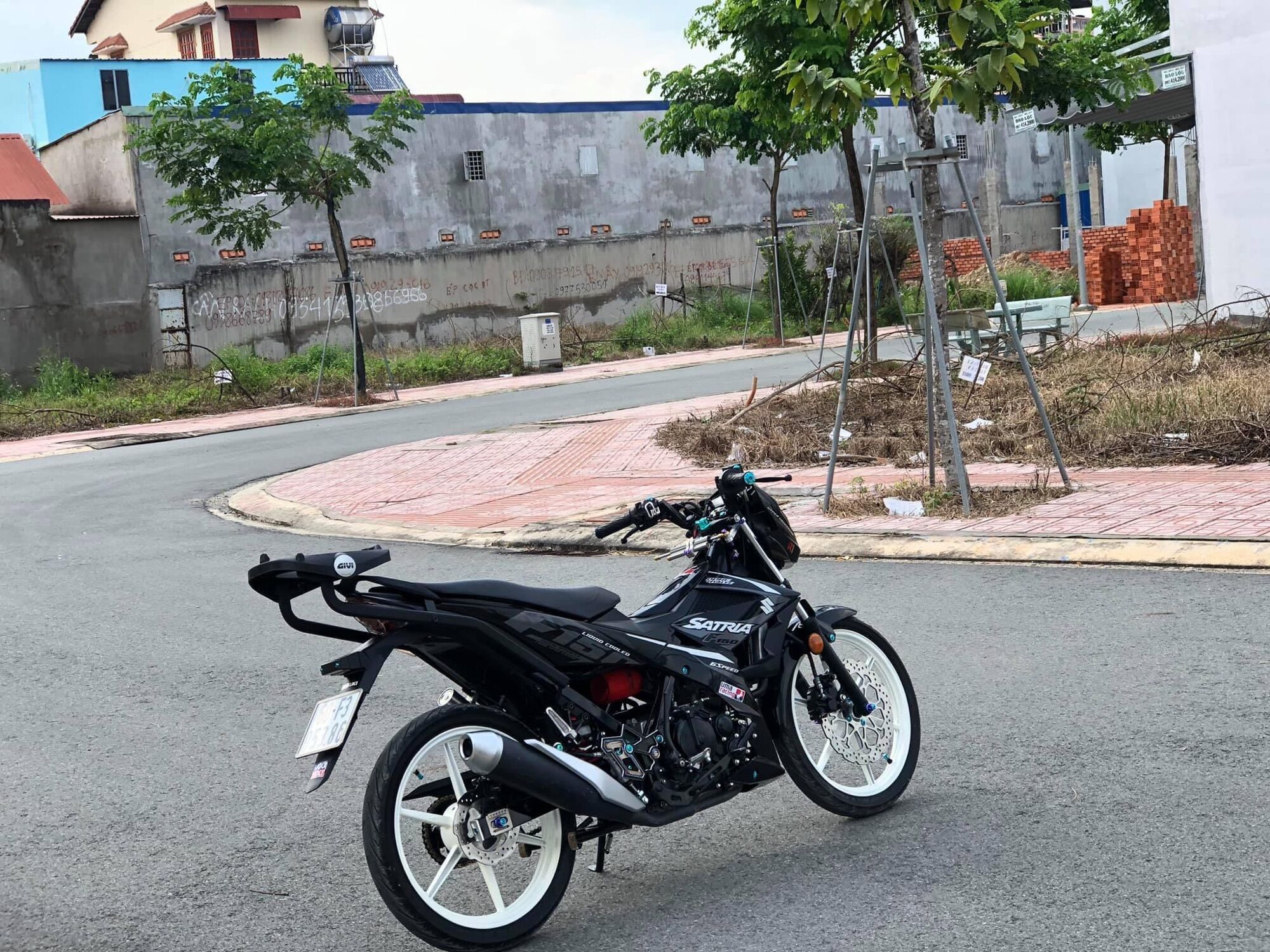 Baga Givi HRV Raider Fi, Satria
