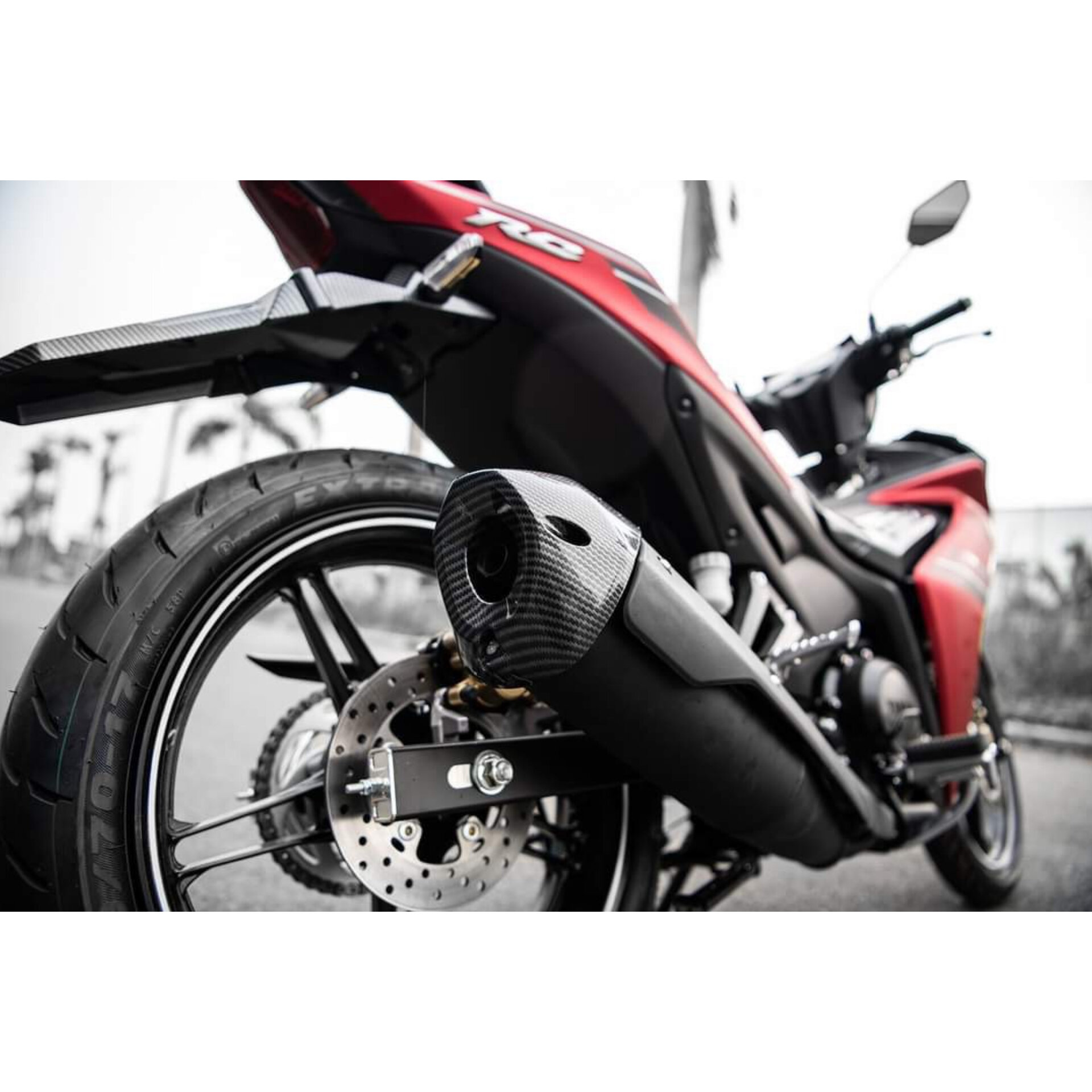 Chụp đích pô xe máy ex155 2021 cacbon