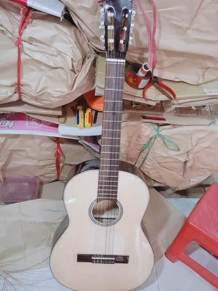 [HCM]Đàn guitar classic dành cho người mới chơi