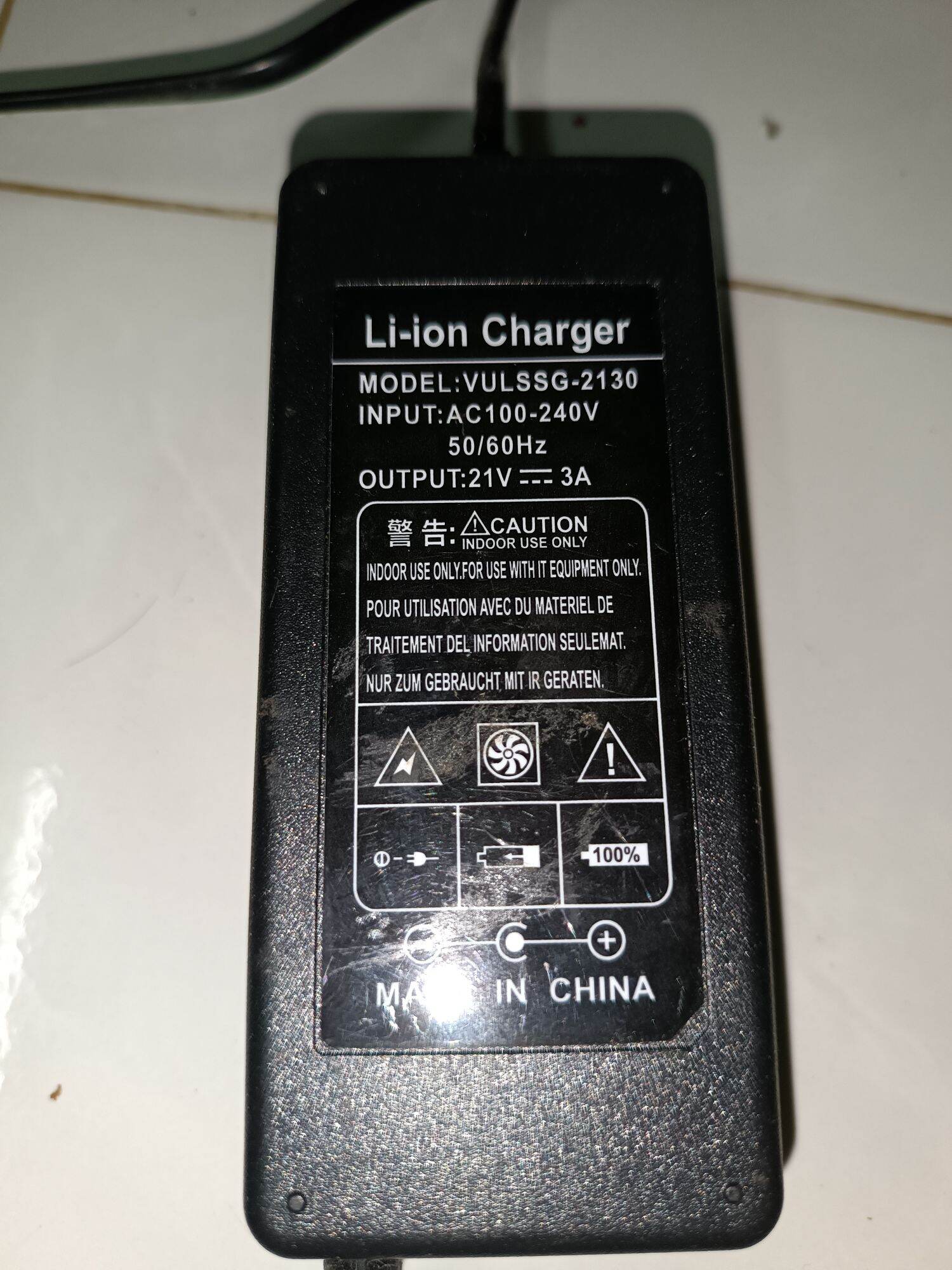 Sạc adapter 5s 21v 3a có quạt