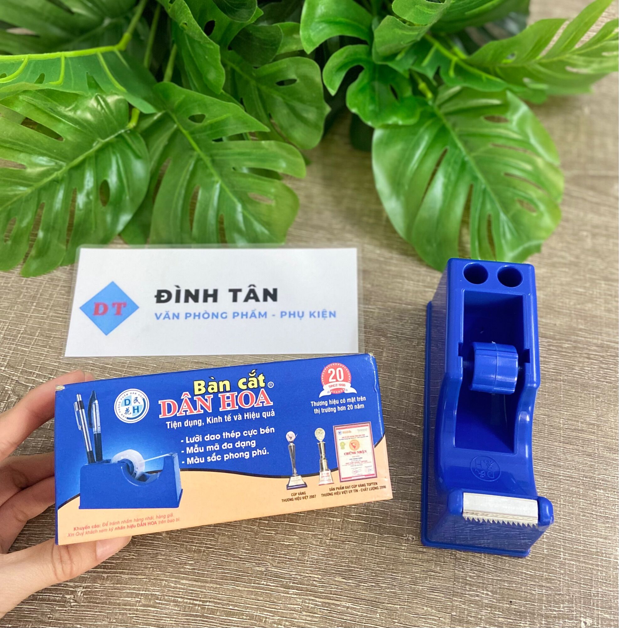 Bàn cắt băng keo văn phòng dân hoa 1,8f - cắt băng dính để bàn