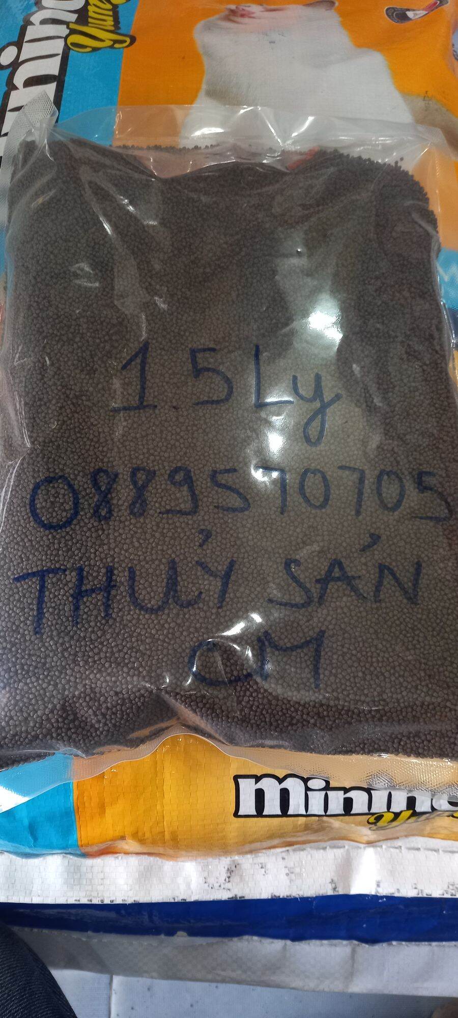 1 kg thức ăn cá 1.5 ly, 40% protein, cho cá koi, cá 3 đuôi, cá kiểng nhỏ...