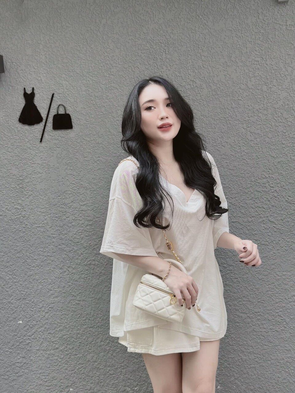 Áo thun cổ tim cotton giấy fom bự BG