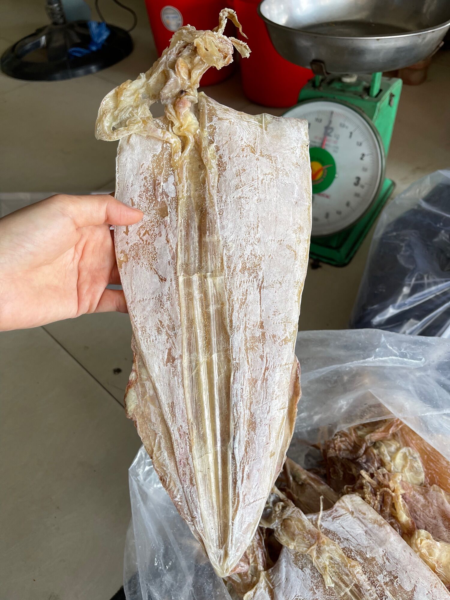 Khô mực thước 500g giá 500k