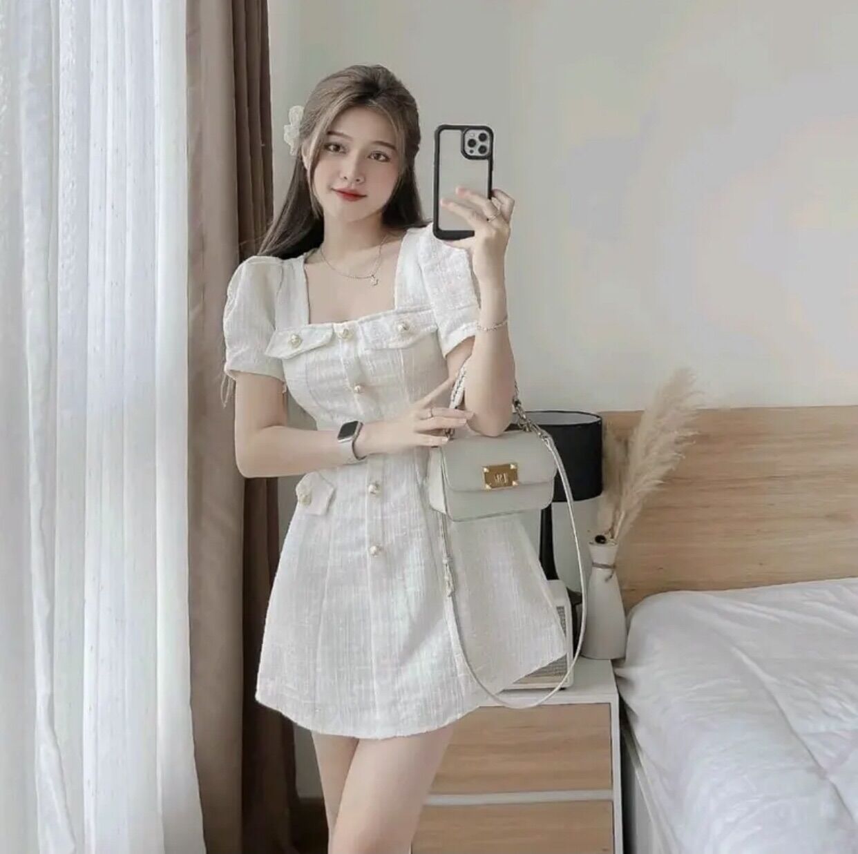 Đầm cổ vuông phối nút chất dạ siêu xinh