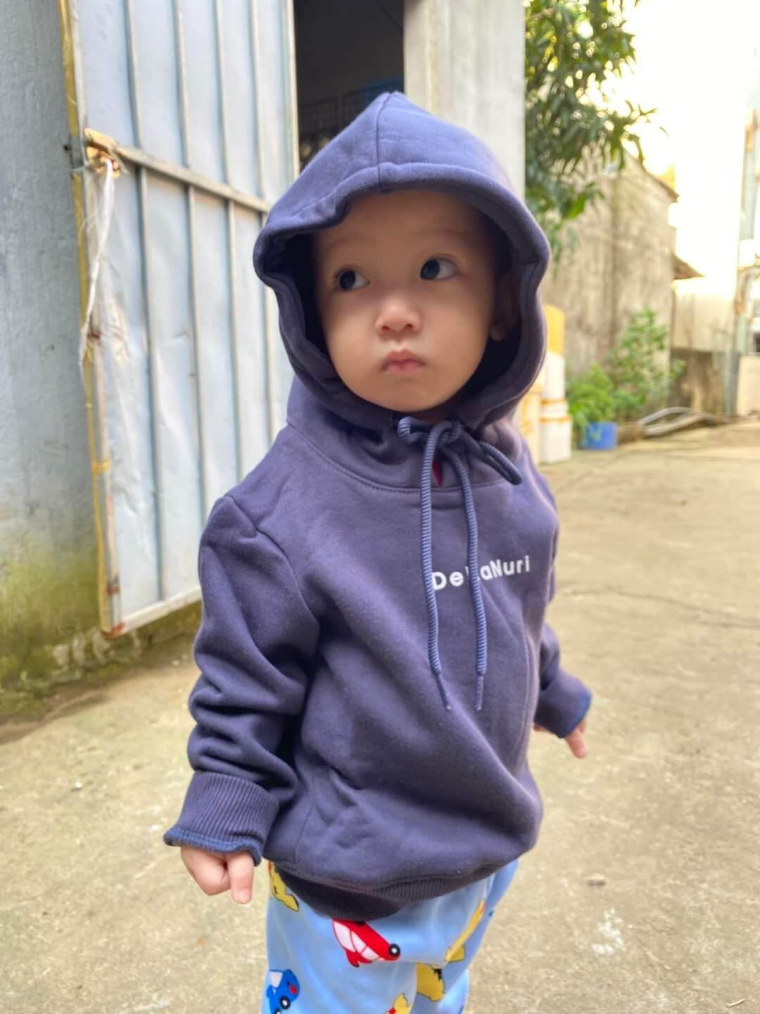 áo hoodie chất da cá nỉ cho bé