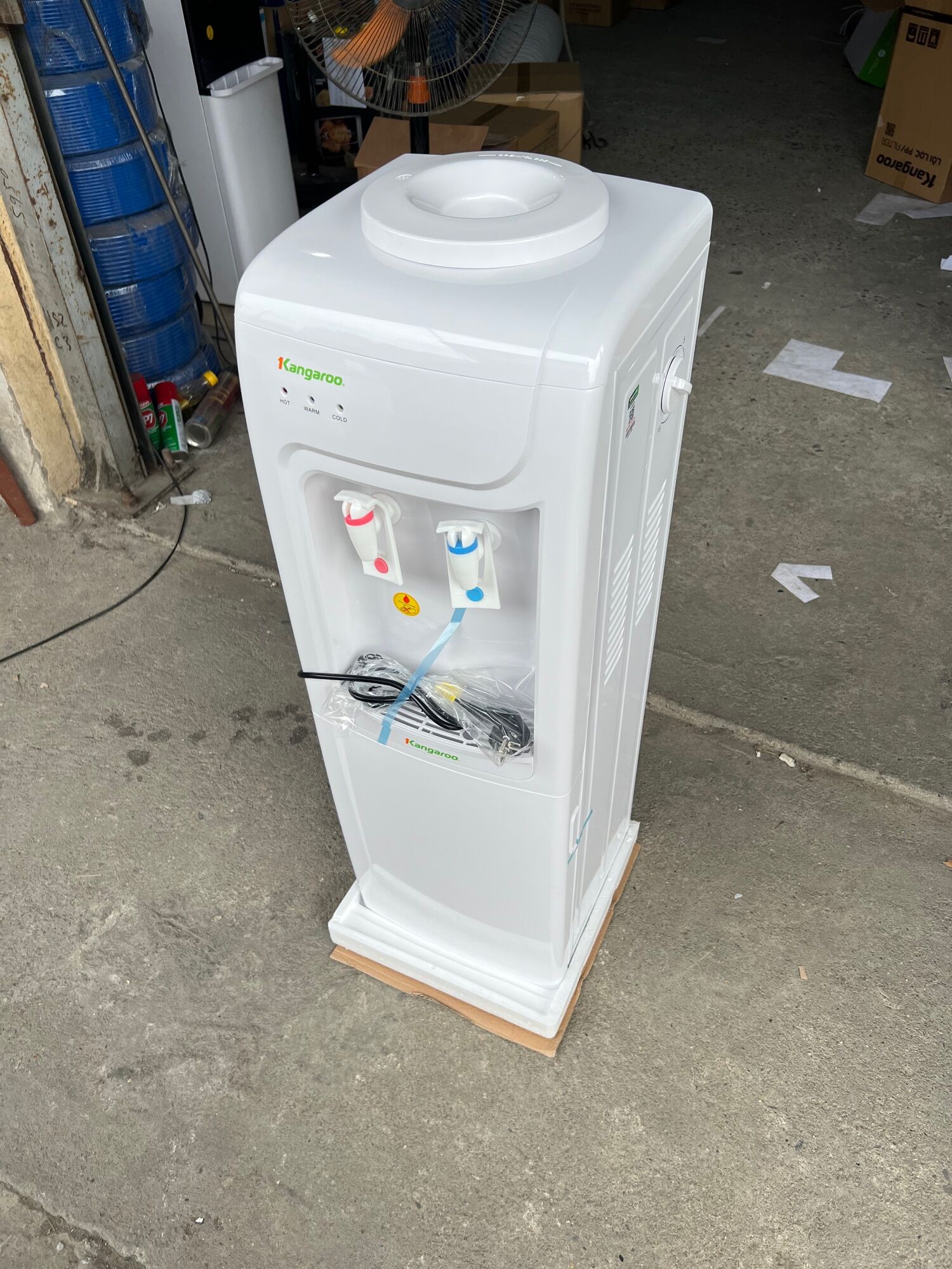 Cây nước nóng lạnh Kangaroo KG3331