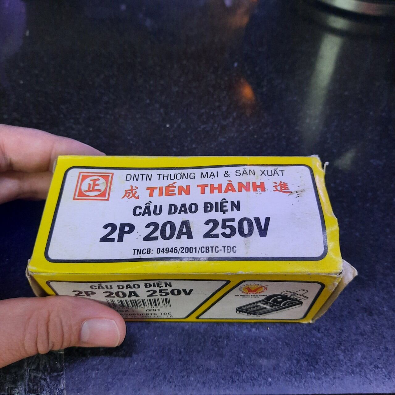 Cầu dao điện 2p 20A Tiến Thành