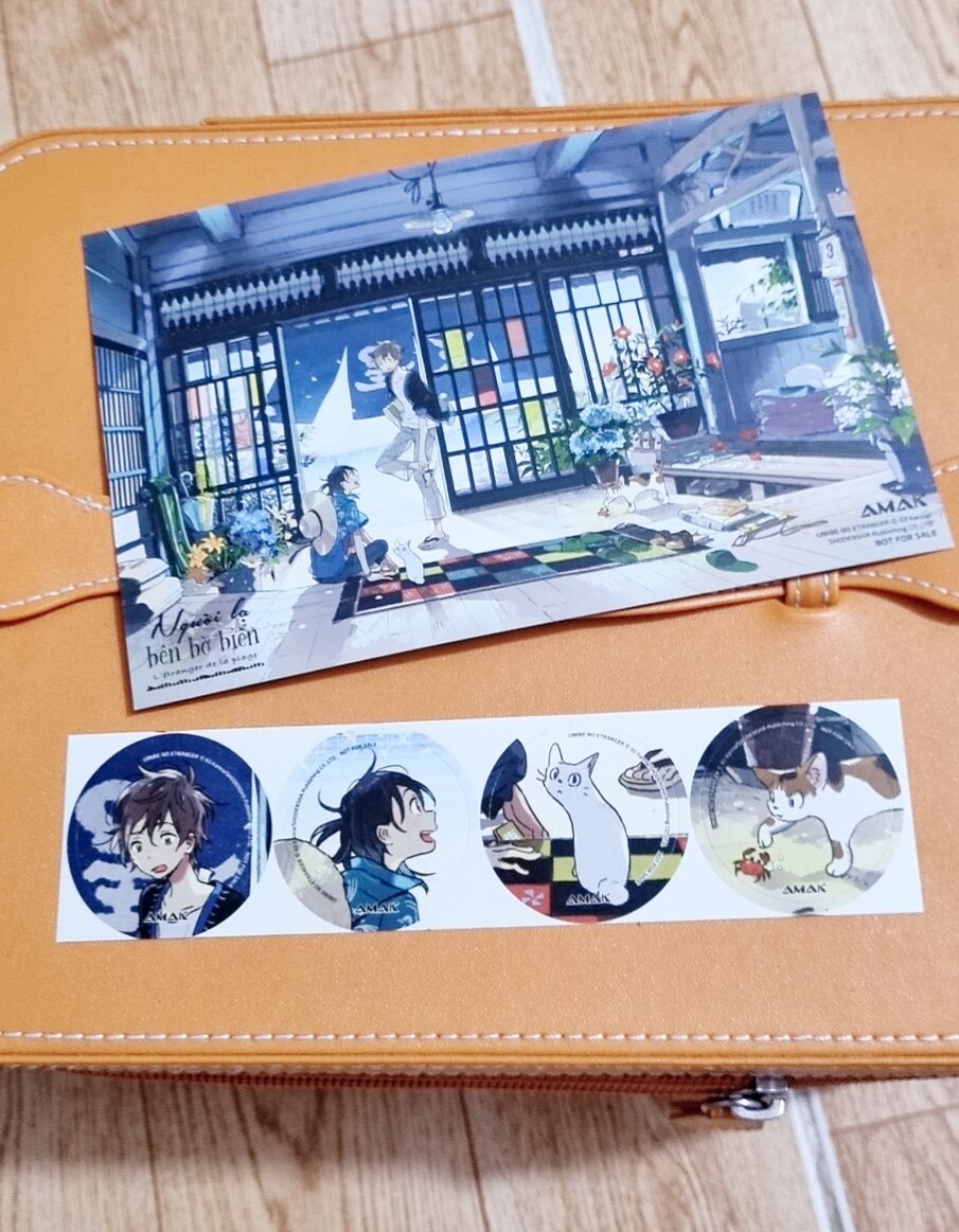 Postcard người lạ bên bờ biển