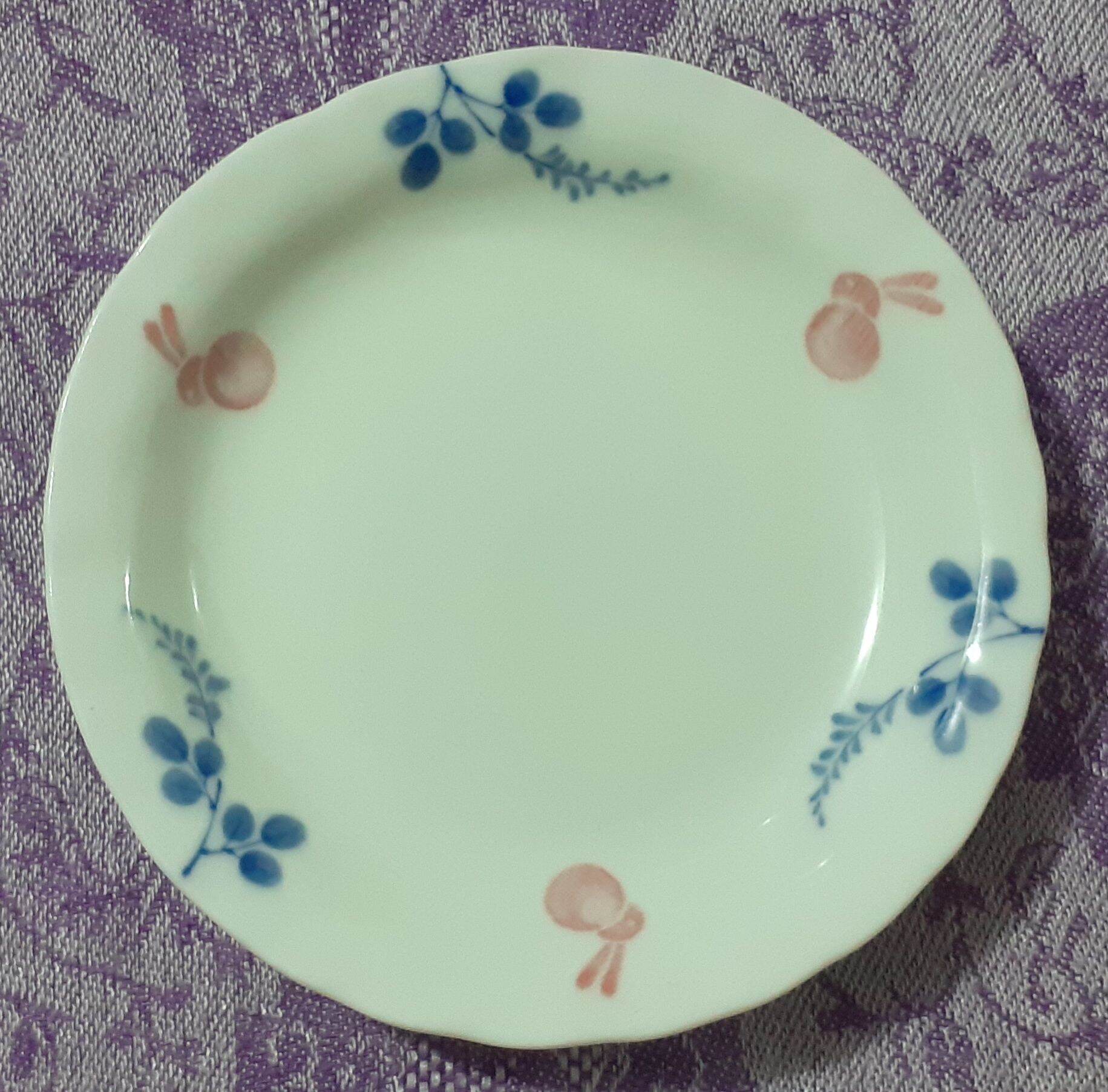 Đĩa gốm sứ họa tiết xanh hồng 12cm