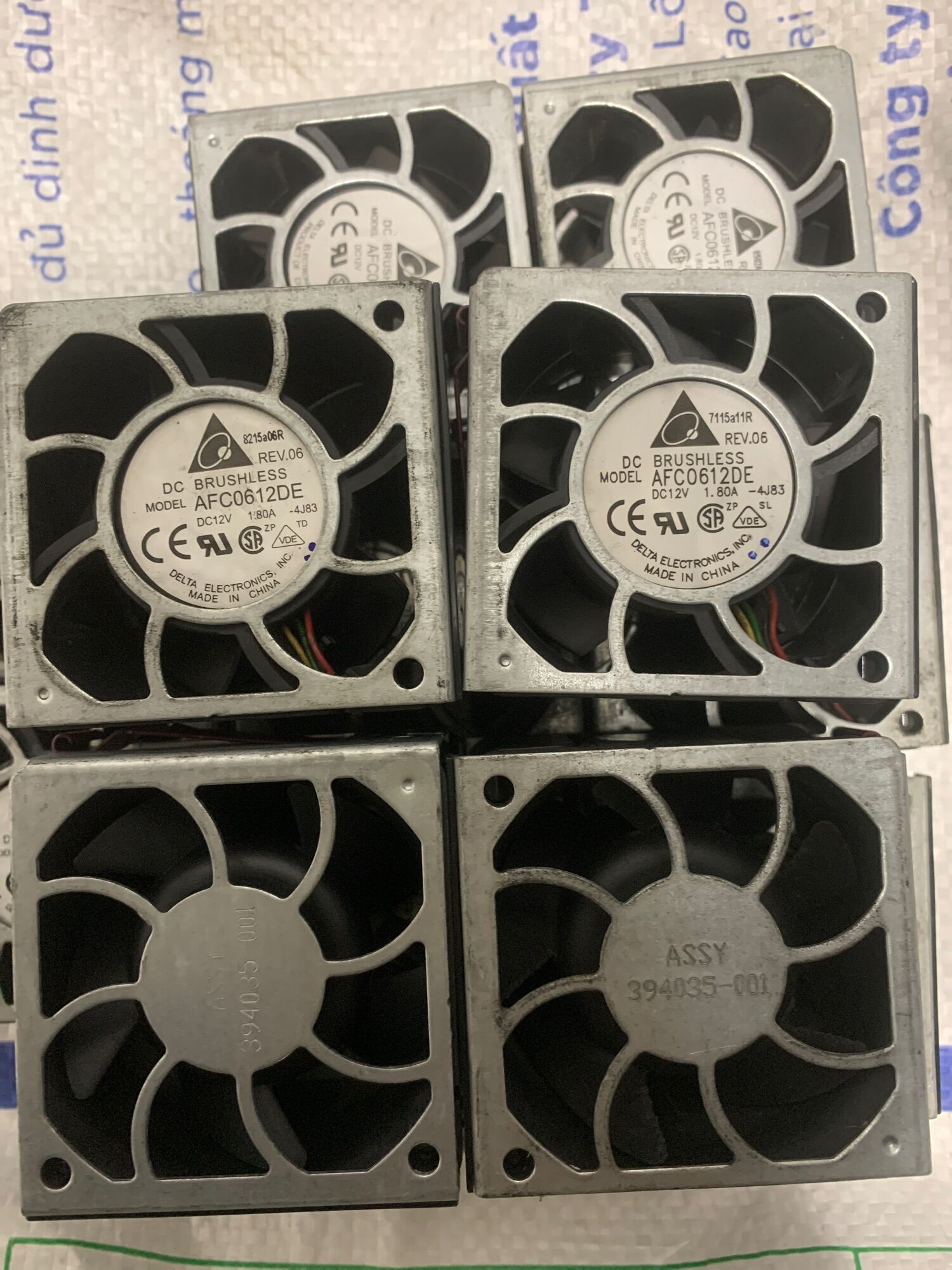 Quạt máy chủ HP delta 12v 1.8A vuông 6cm có khung thép bảo vệ