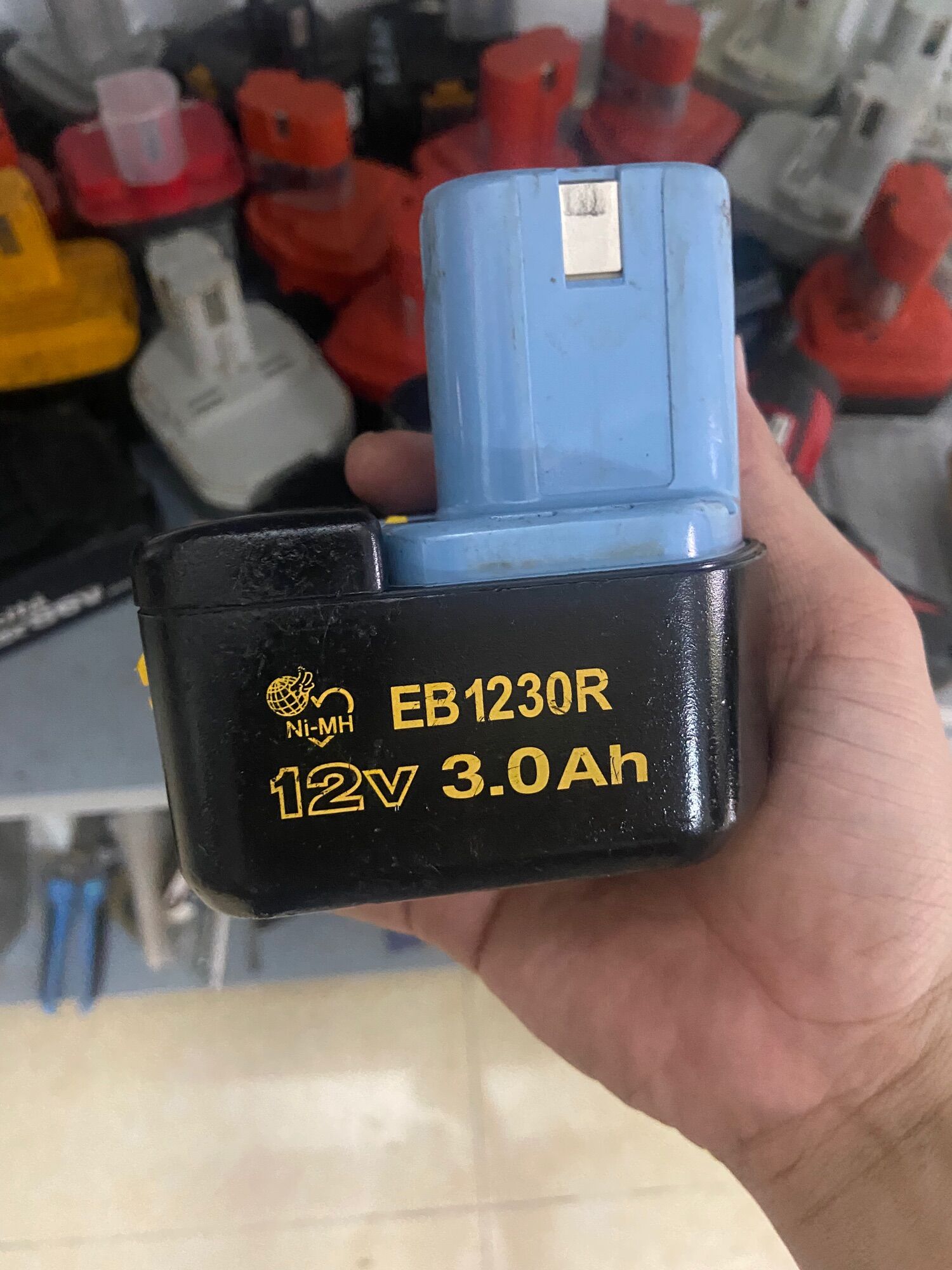 Vỏ PIN 12v các loại máy nội địa NHẬT. National - makita - ryobi - hitachi. Vỏ tuyển lựa đẹp mới cho ae mua về thay PIN mới nhé 0971727074