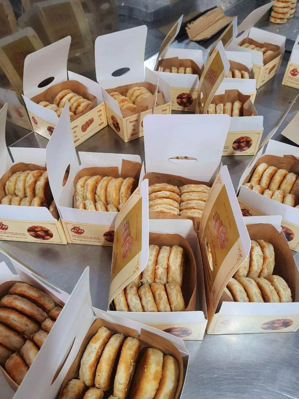 BÁNH HAT DẺ [ hộp 10 banh 650gr ]