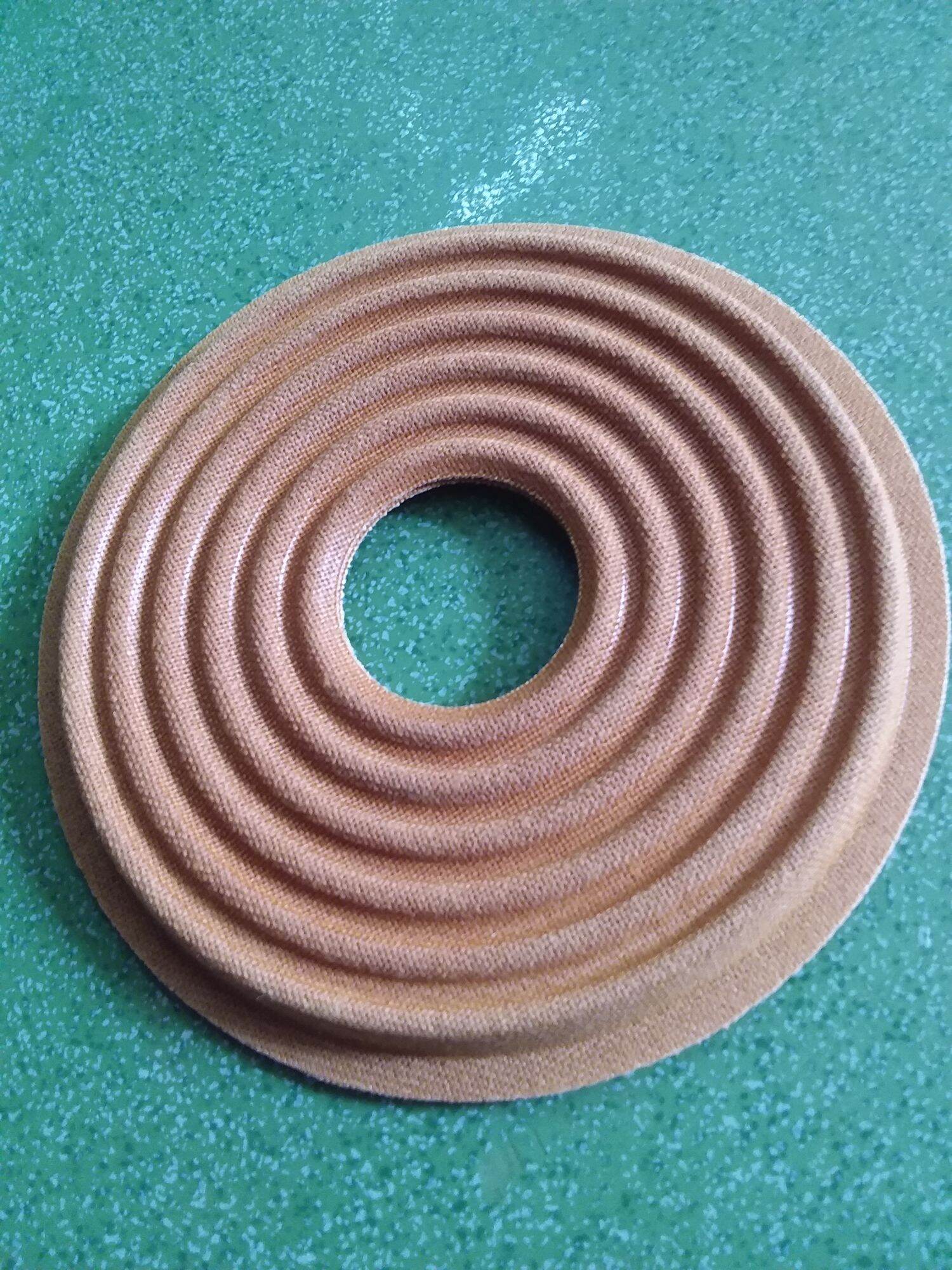 1 nhện loa 135mm lổ coil 35 chân cao 6mm