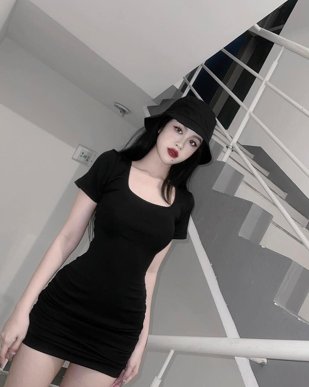 Đầm ôn body hở lưng boong store dnx6