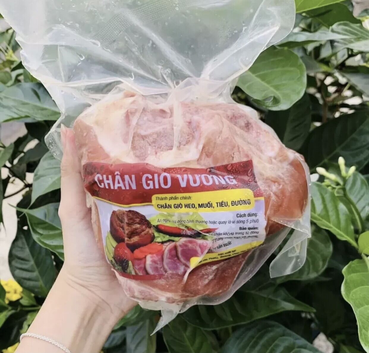 1kg bắp giò heo rút xương cuộn chỉ (Giao hoả tốc HCM)