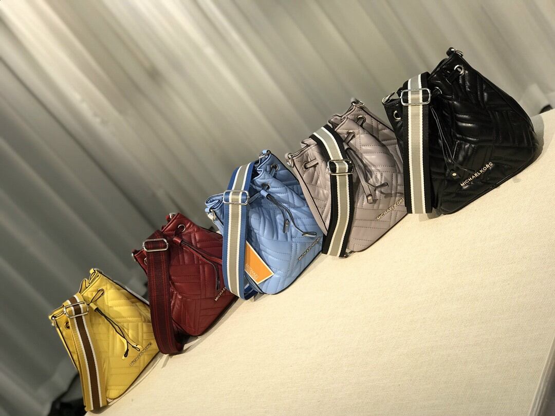 Xã kho Michael Kors da