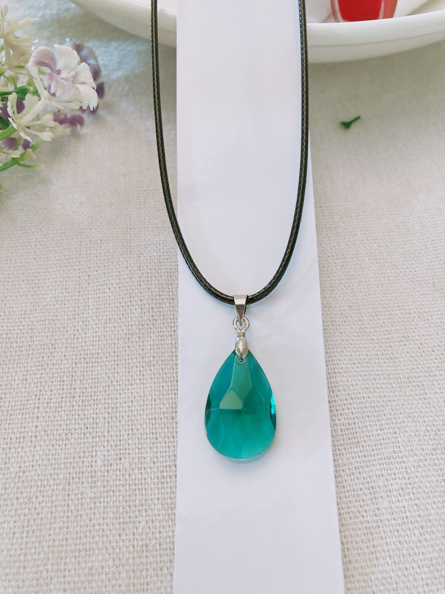 Dây chuyền phale hình giọt nước
