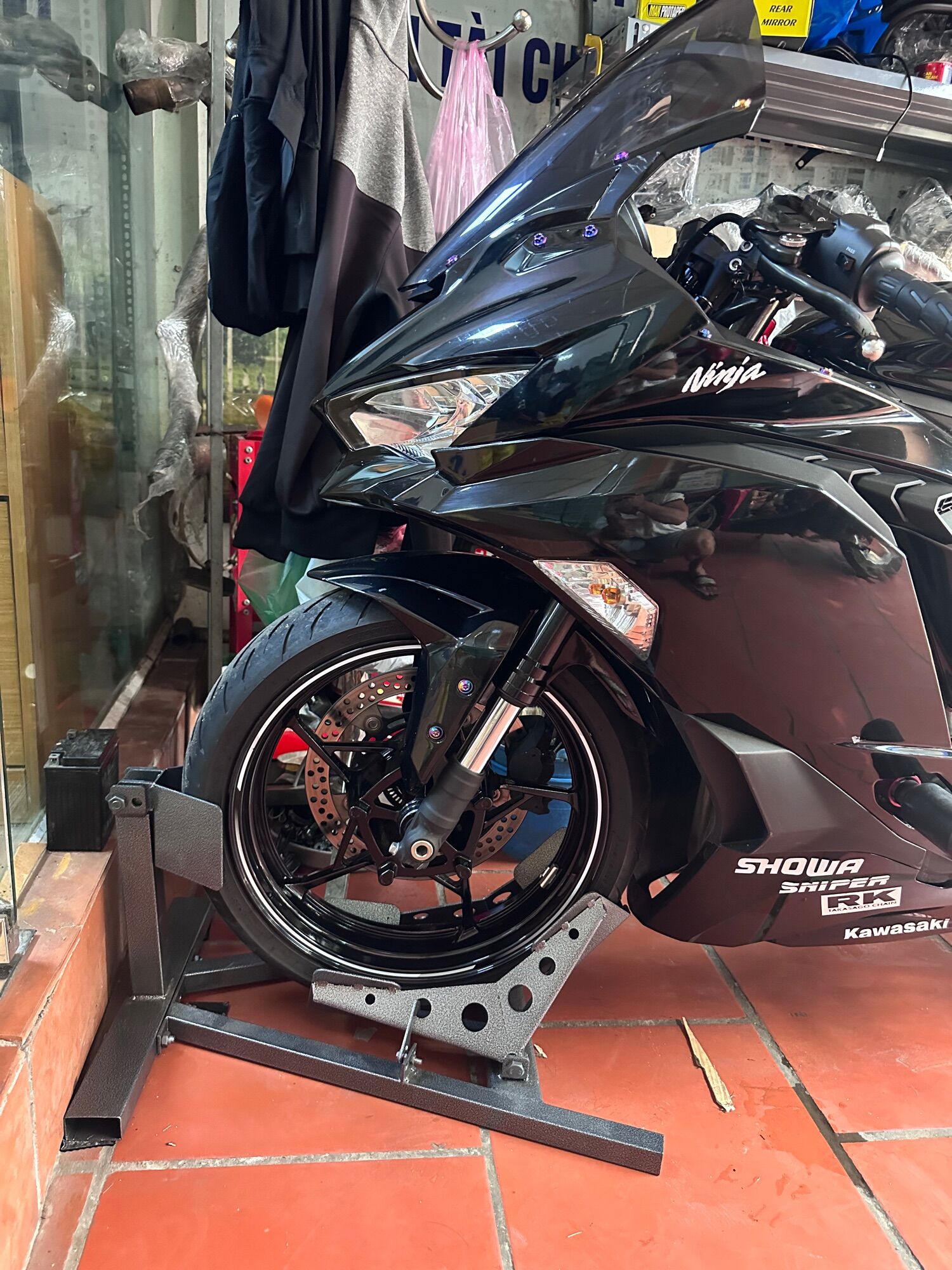 Kẹp bánh trước Motor PKL update