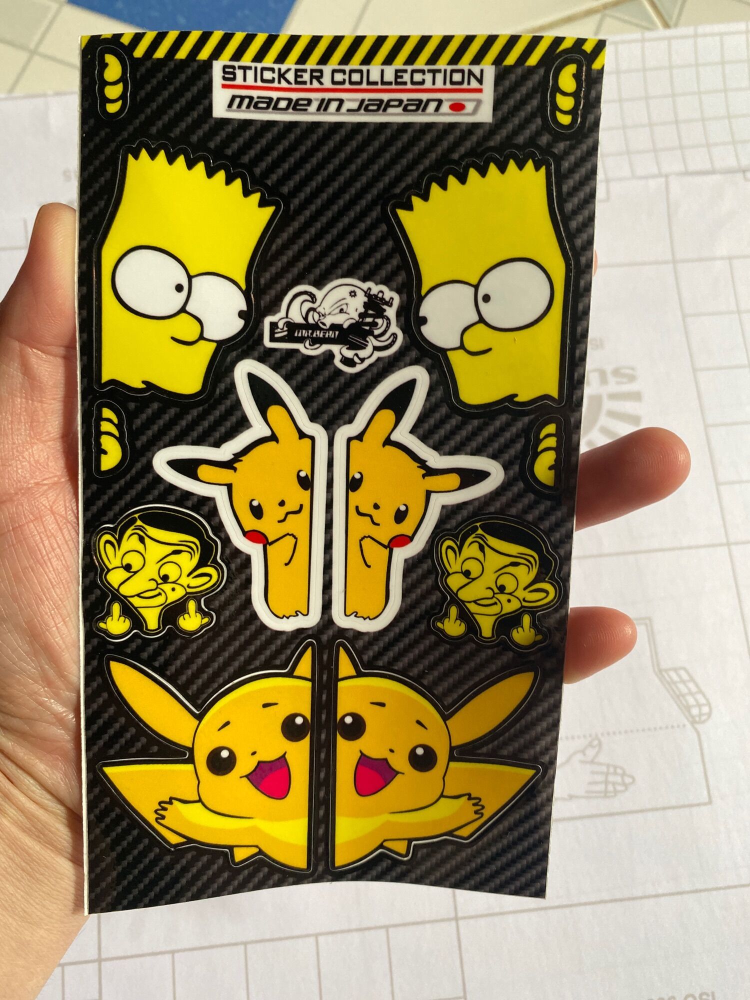 Tem logo 10 x18 Simpson  PIKachu