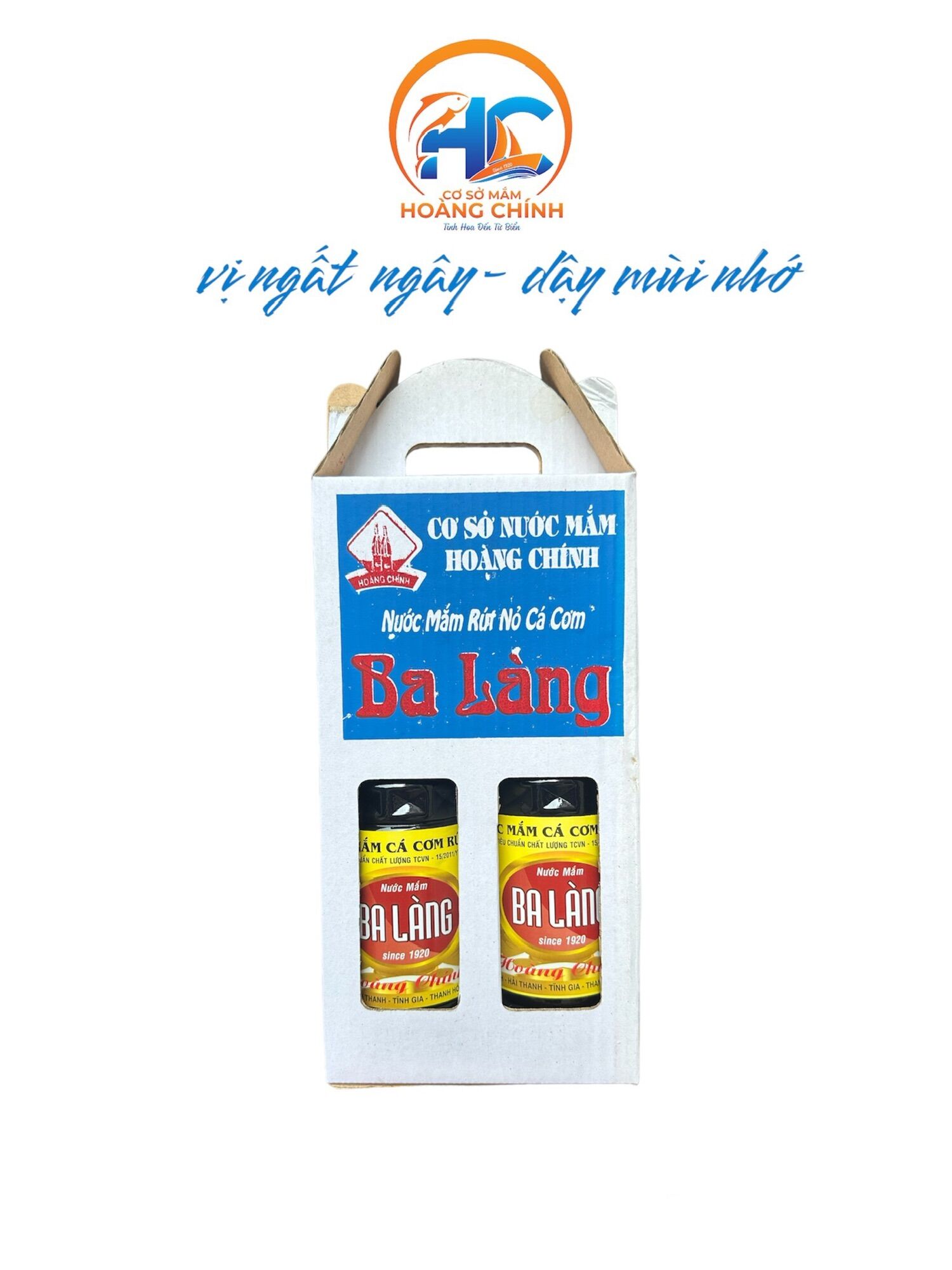 Xách 2 chai nước mắm ngon rút nỏ 40°N Ba Làng