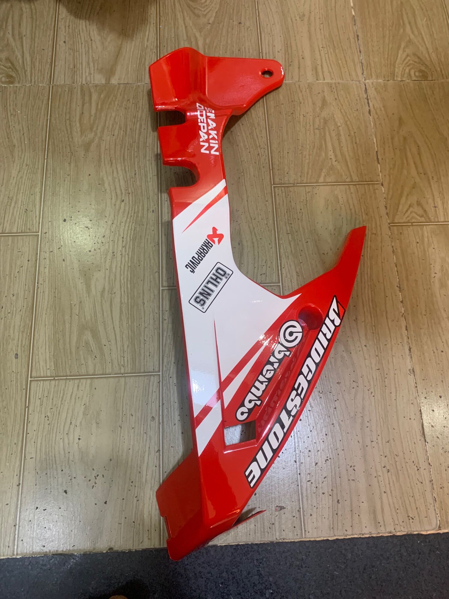 Mỏ cày xe exciter 150 màu đỏ tem trắng