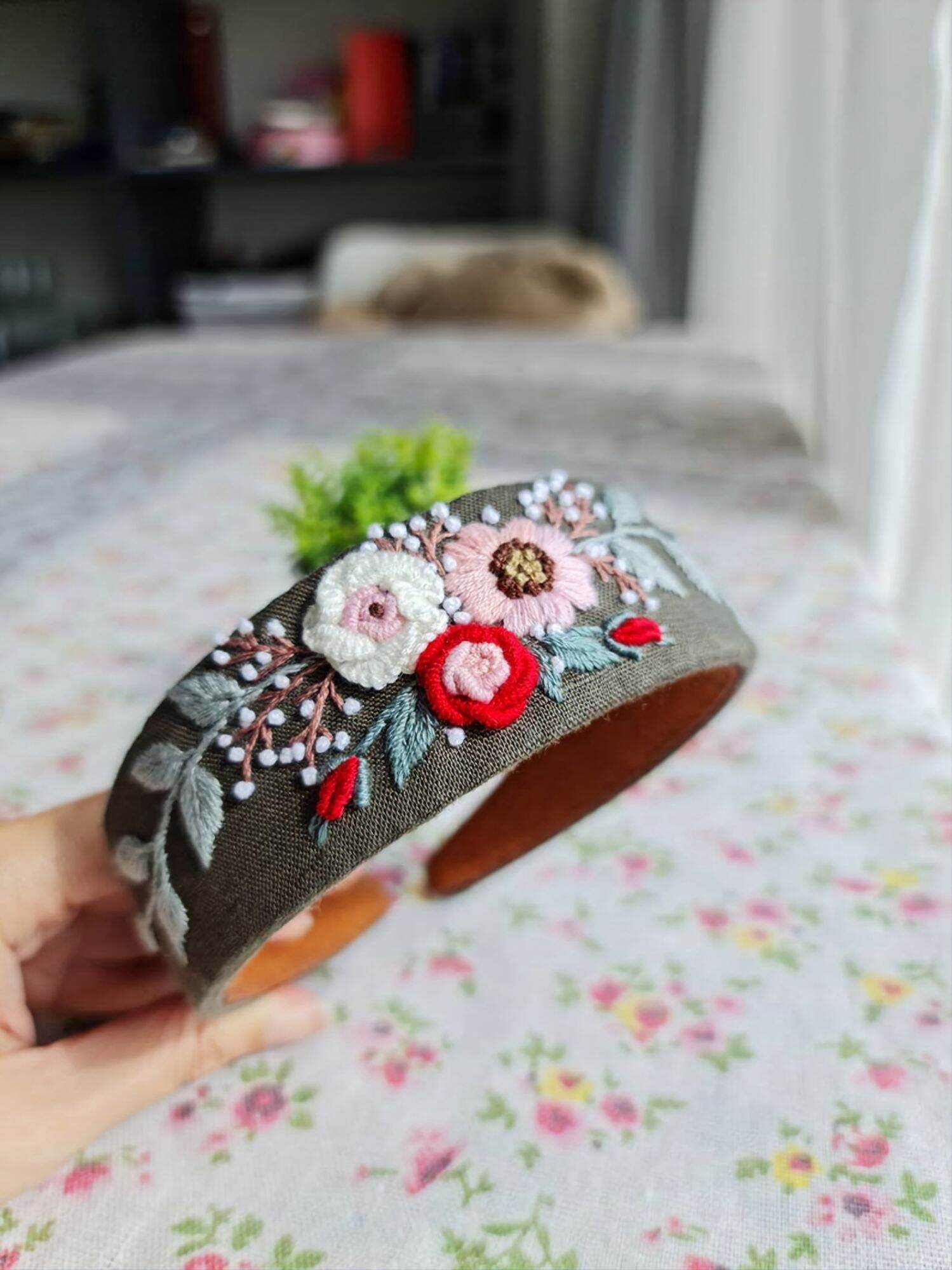 Bờm Thêu Tay Thủ Công Handmade - Pong Embroidery
