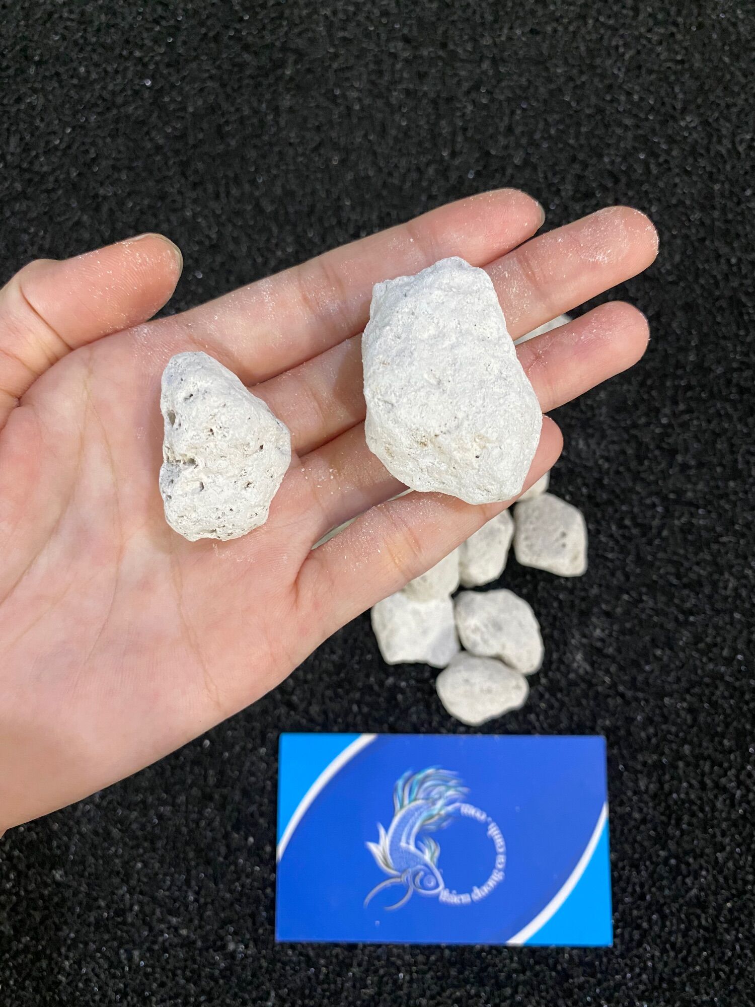 Đá Lông Vũ Vật Liệu Lọc Hồ Cá - 1Kg