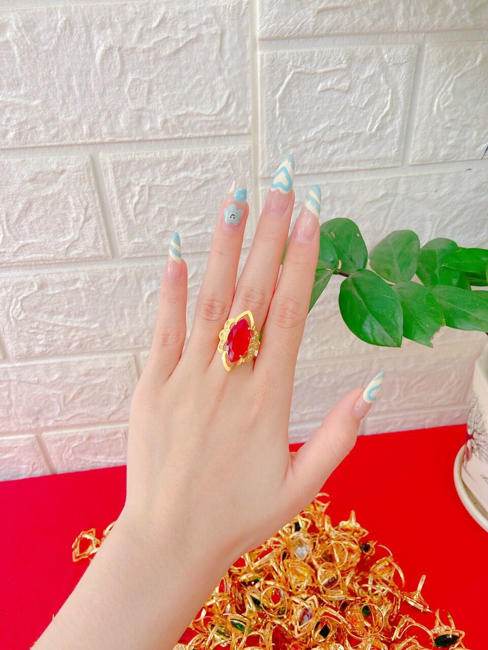 Nhẫn đá nữ vàng non